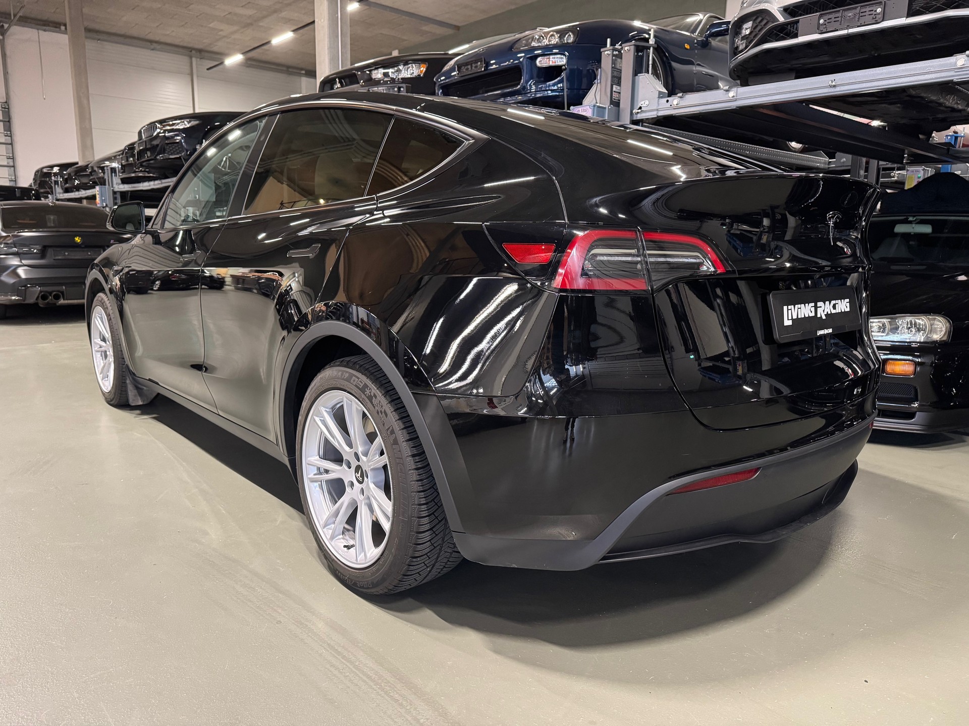 TESLA Model Y RWD-image-2