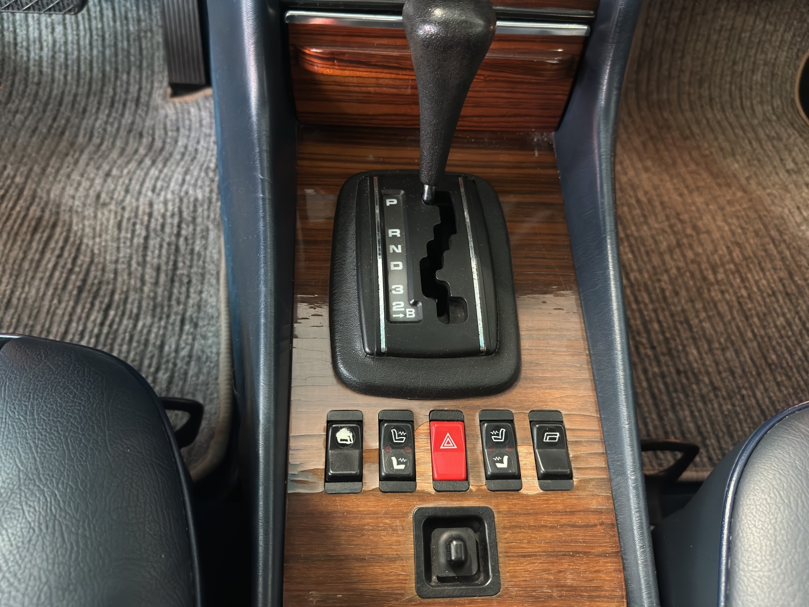 MERCEDES-BENZ 380 SL-image-11
