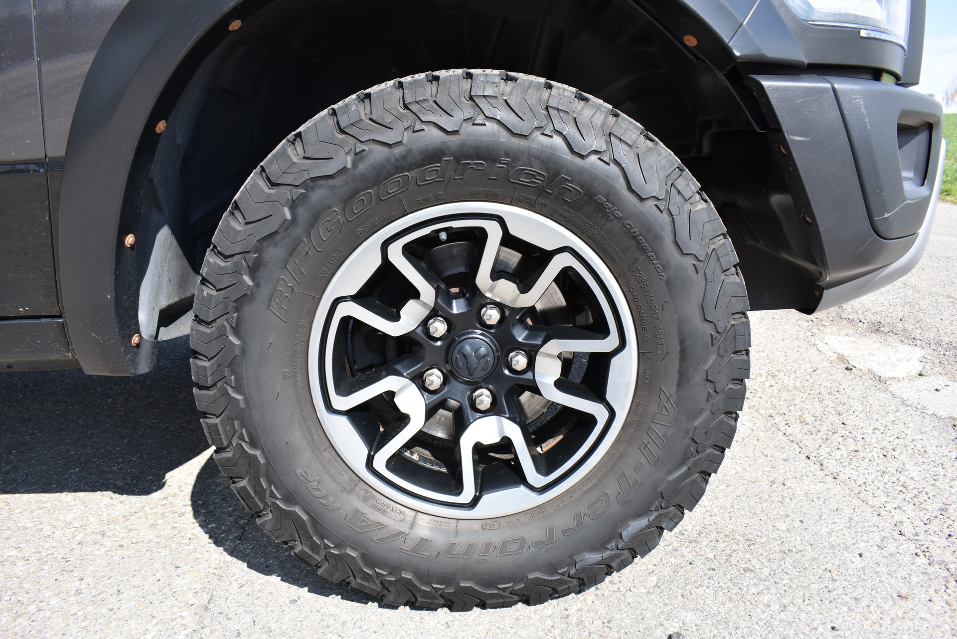 DODGE Ram 1500 Rebel-image-12