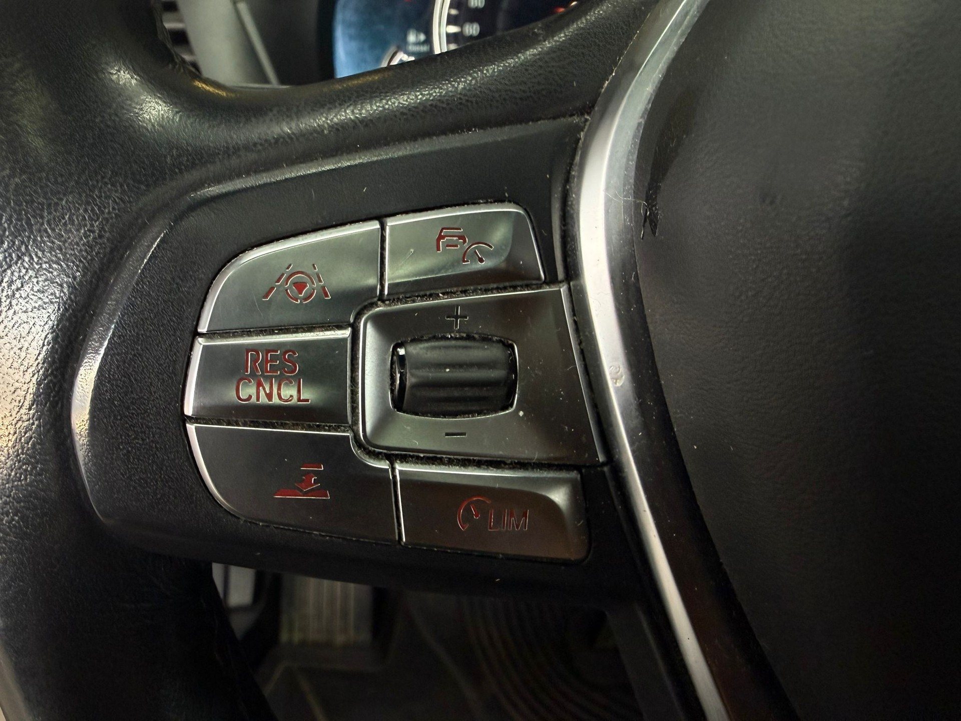 BMW X3 xDrive 30d ▪ Pano ▪ Head Up ▪ AHK ▪ xLine Steptronic-image-22