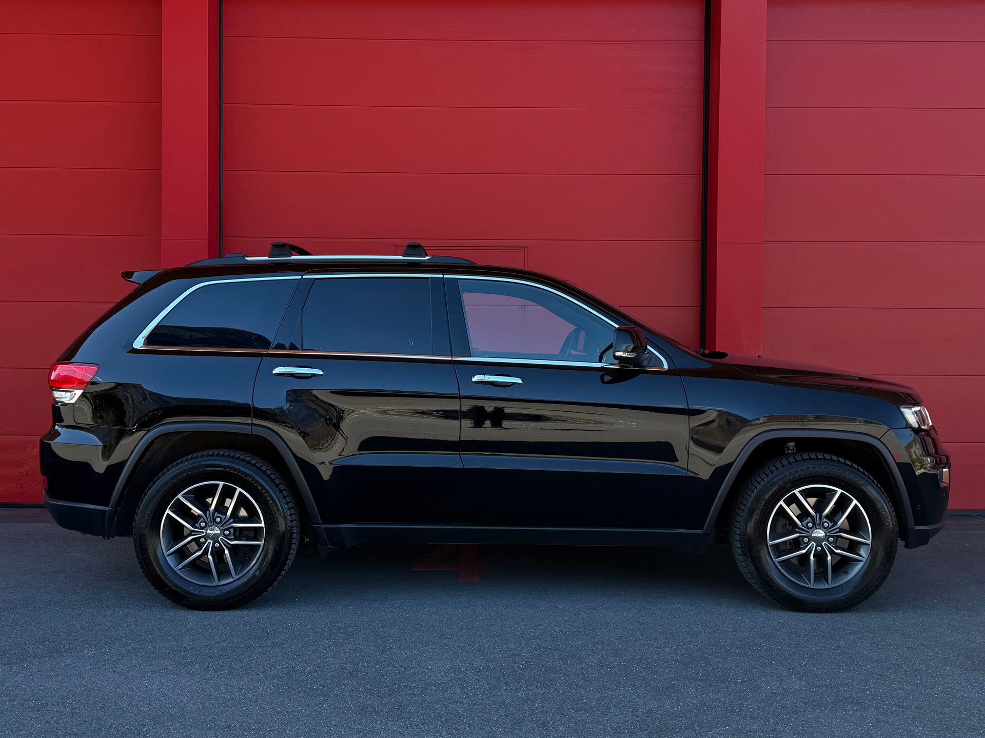 JEEP Grand Cherokee 3.0 CRD Limited Automatic *CH*-image-2