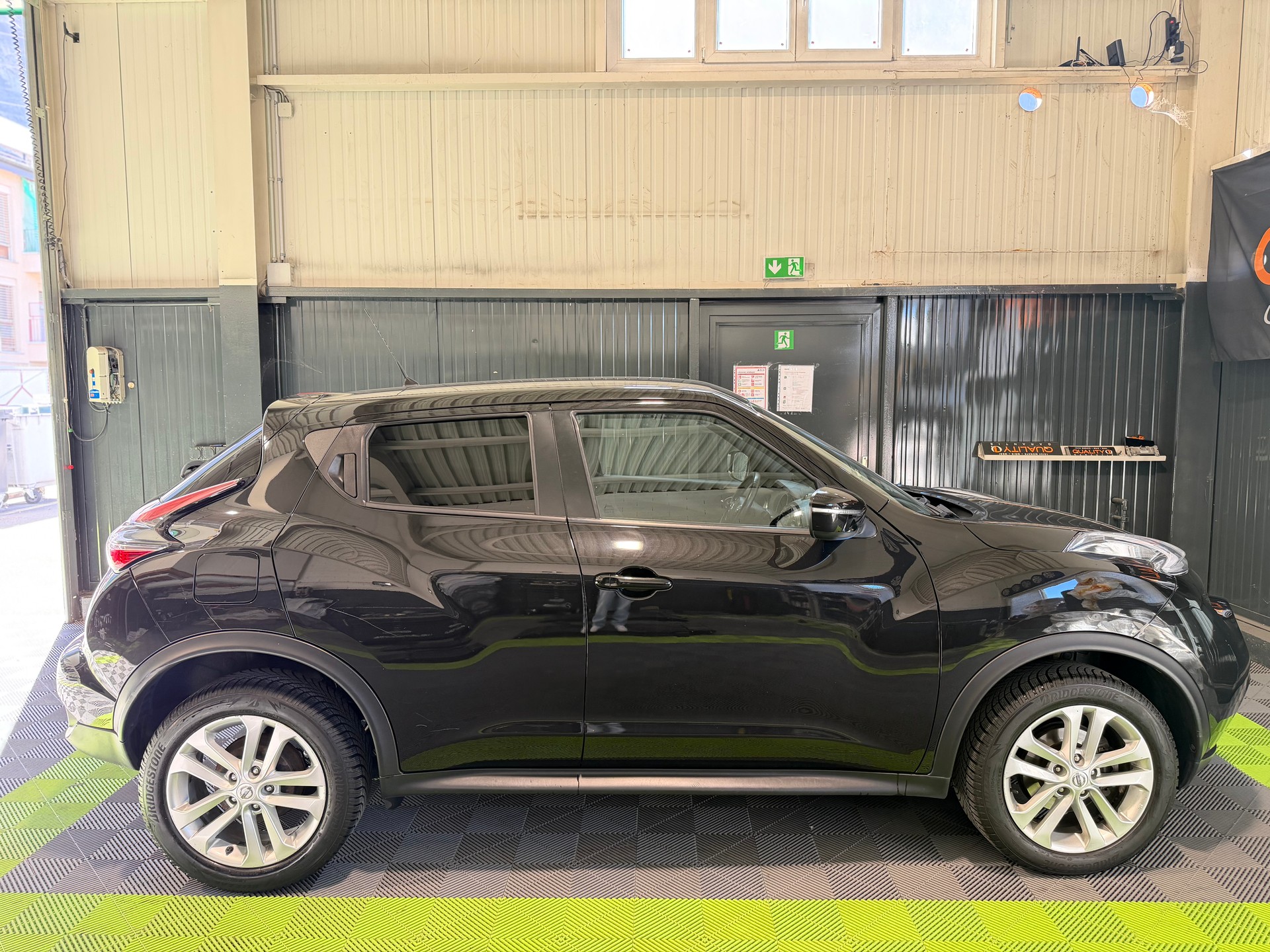 NISSAN Juke 1.2 DIG-T N-Connecta-image-3