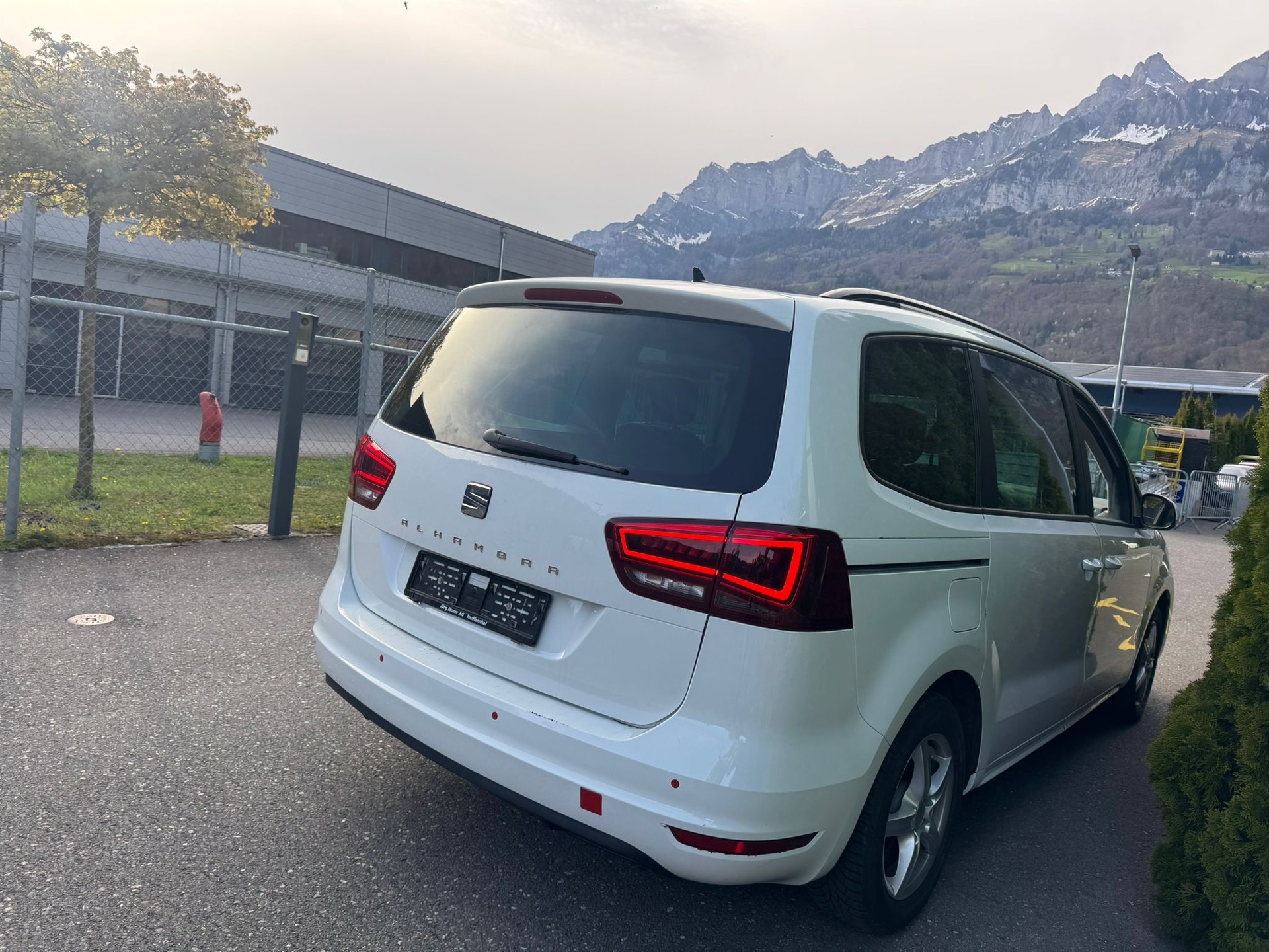 SEAT Alhambra 2.0 TDI Style-image-12