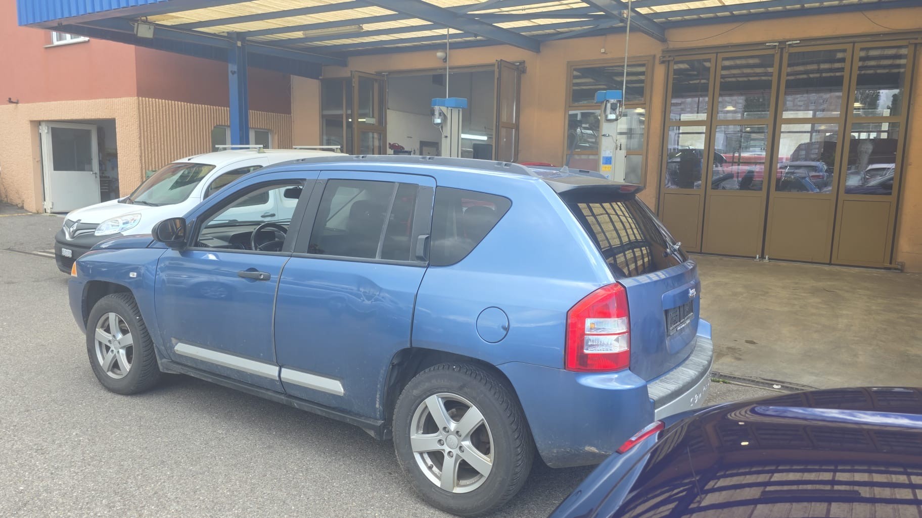 JEEP Compass 2.4 Limited-image-1