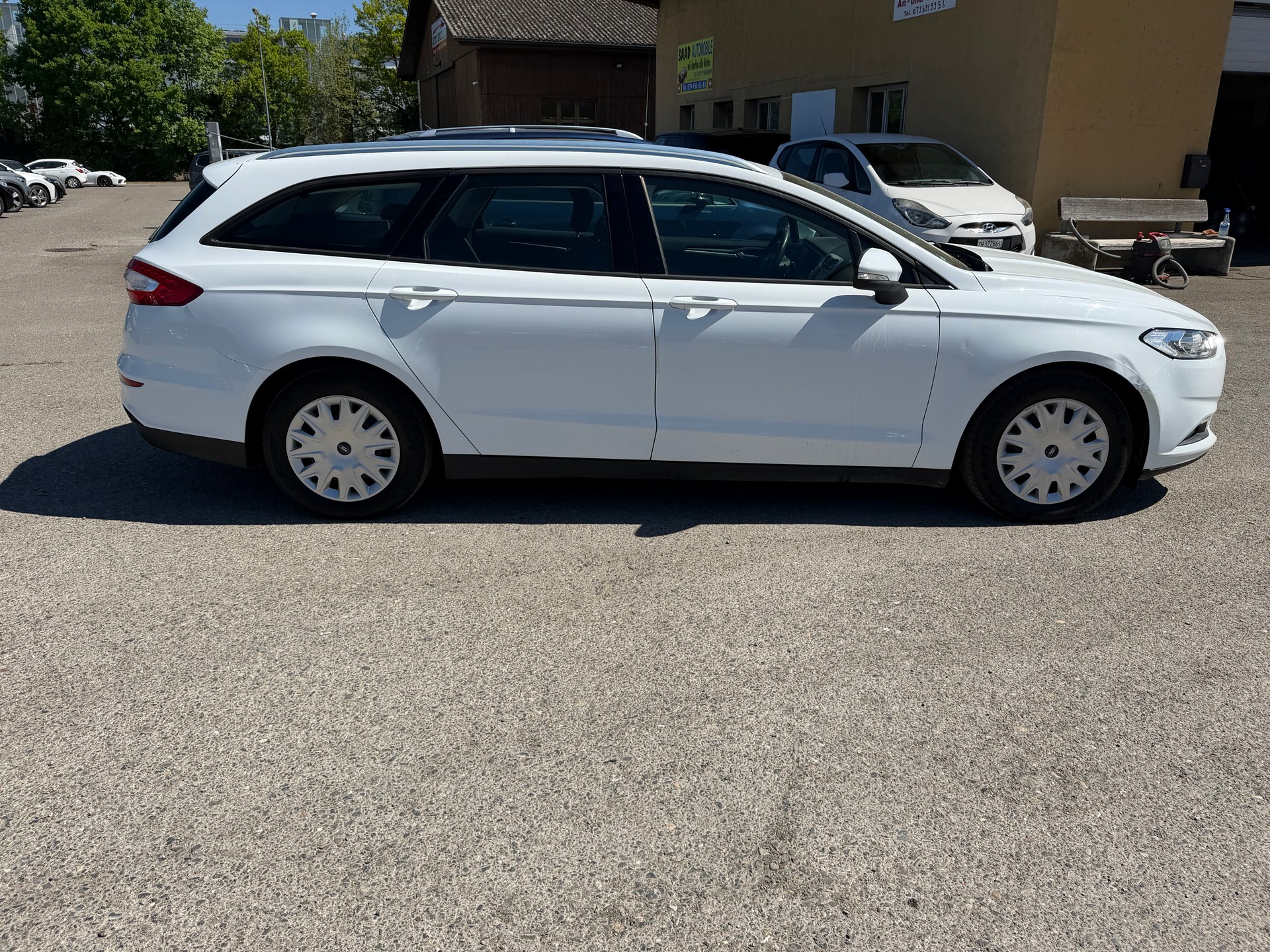 FORD Mondeo 2.0 TDCi Ambiente Powershift-showroom-element-3