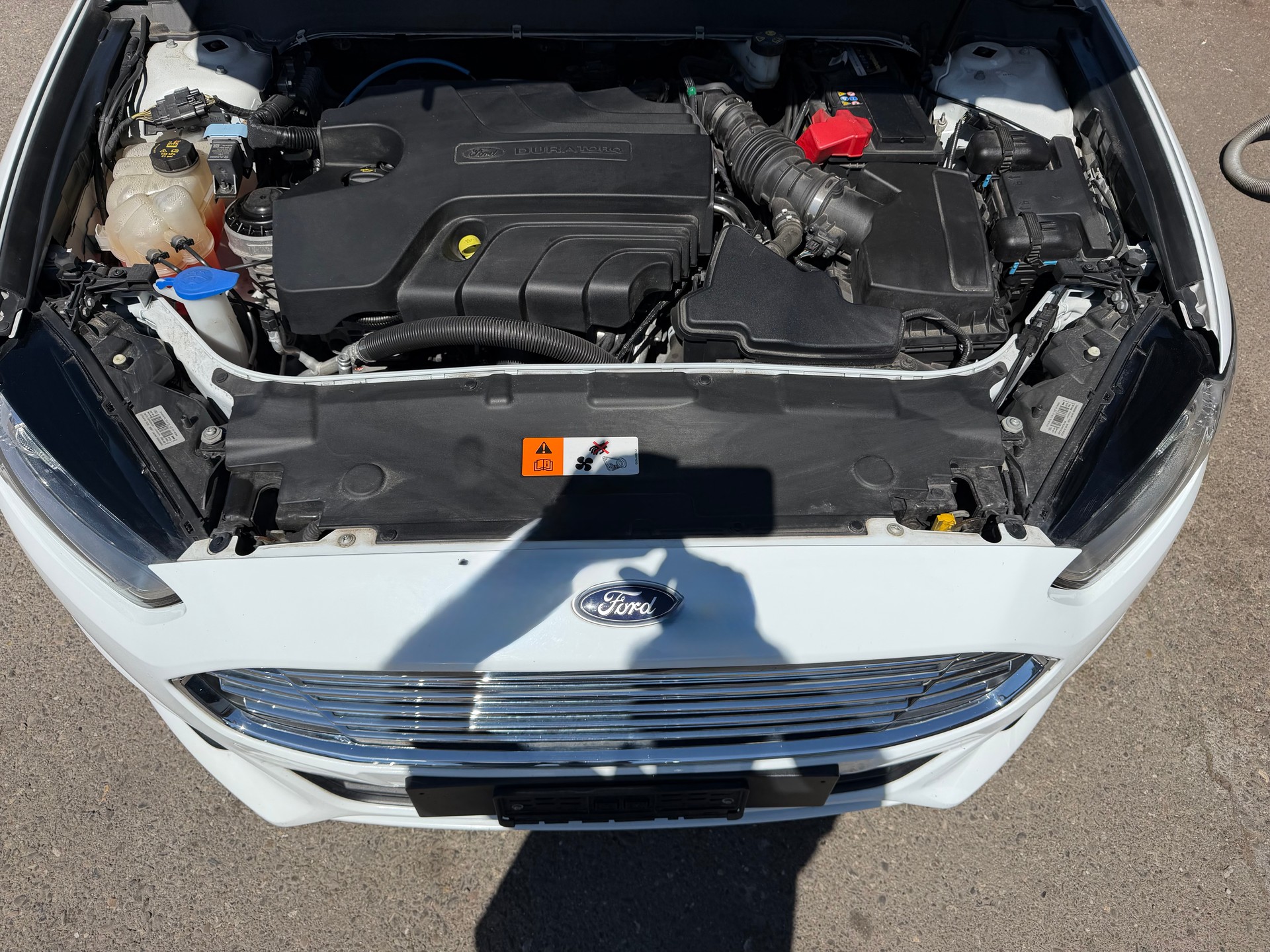FORD Mondeo 2.0 TDCi Ambiente Powershift-image-6