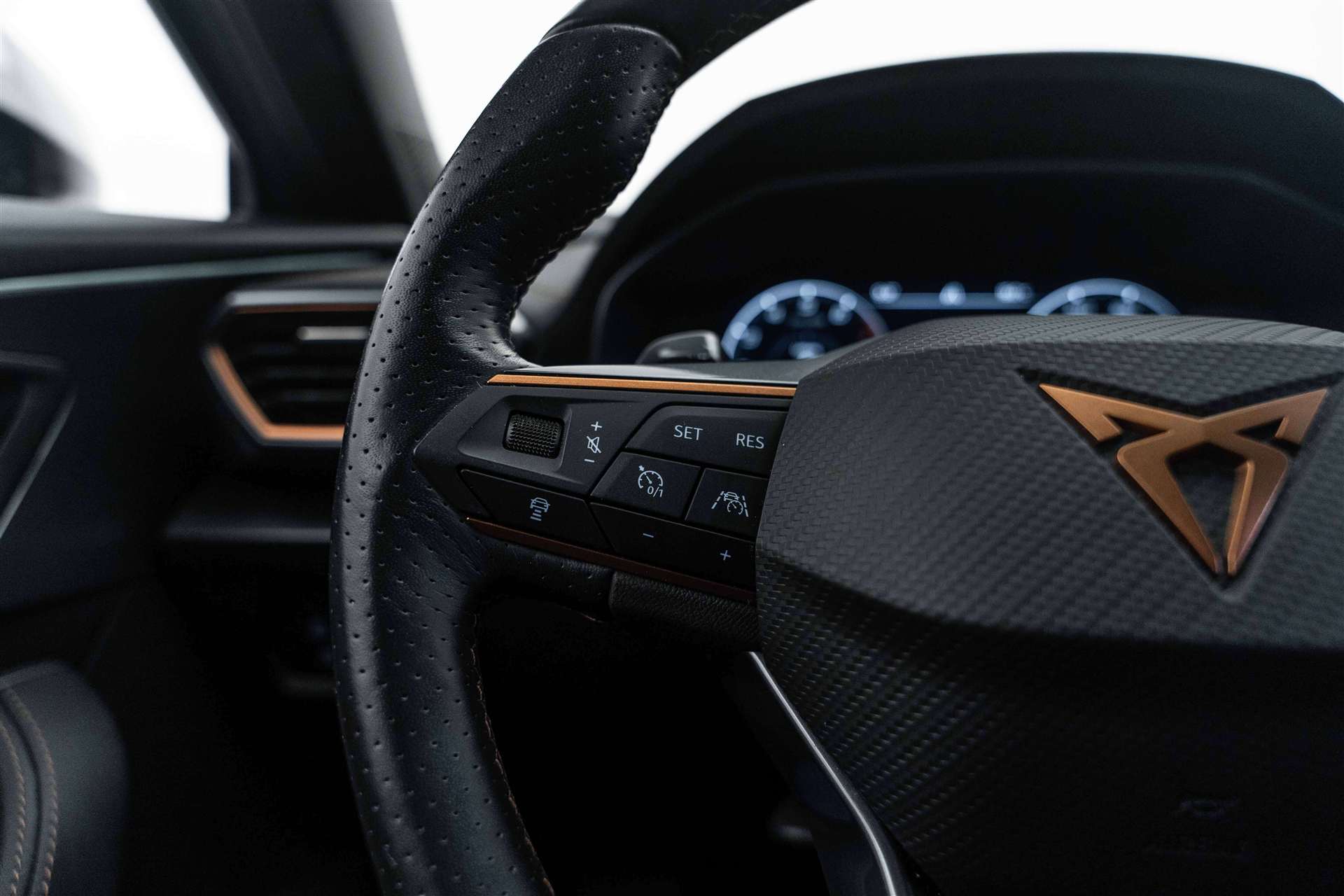 CUPRA Formentor 2.0TSI 4Drive Inicio DSG-image-14