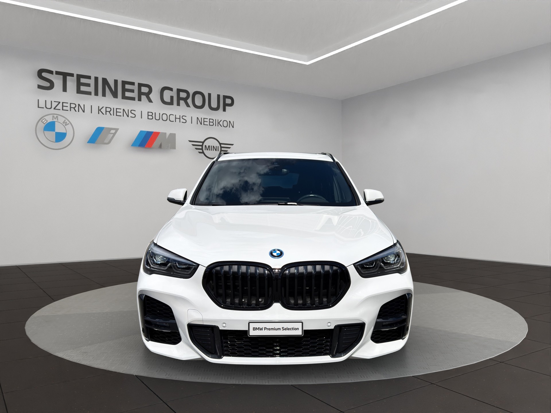 BMW X1 xDrive 25e M Sport Steptronic-showroom-element-2