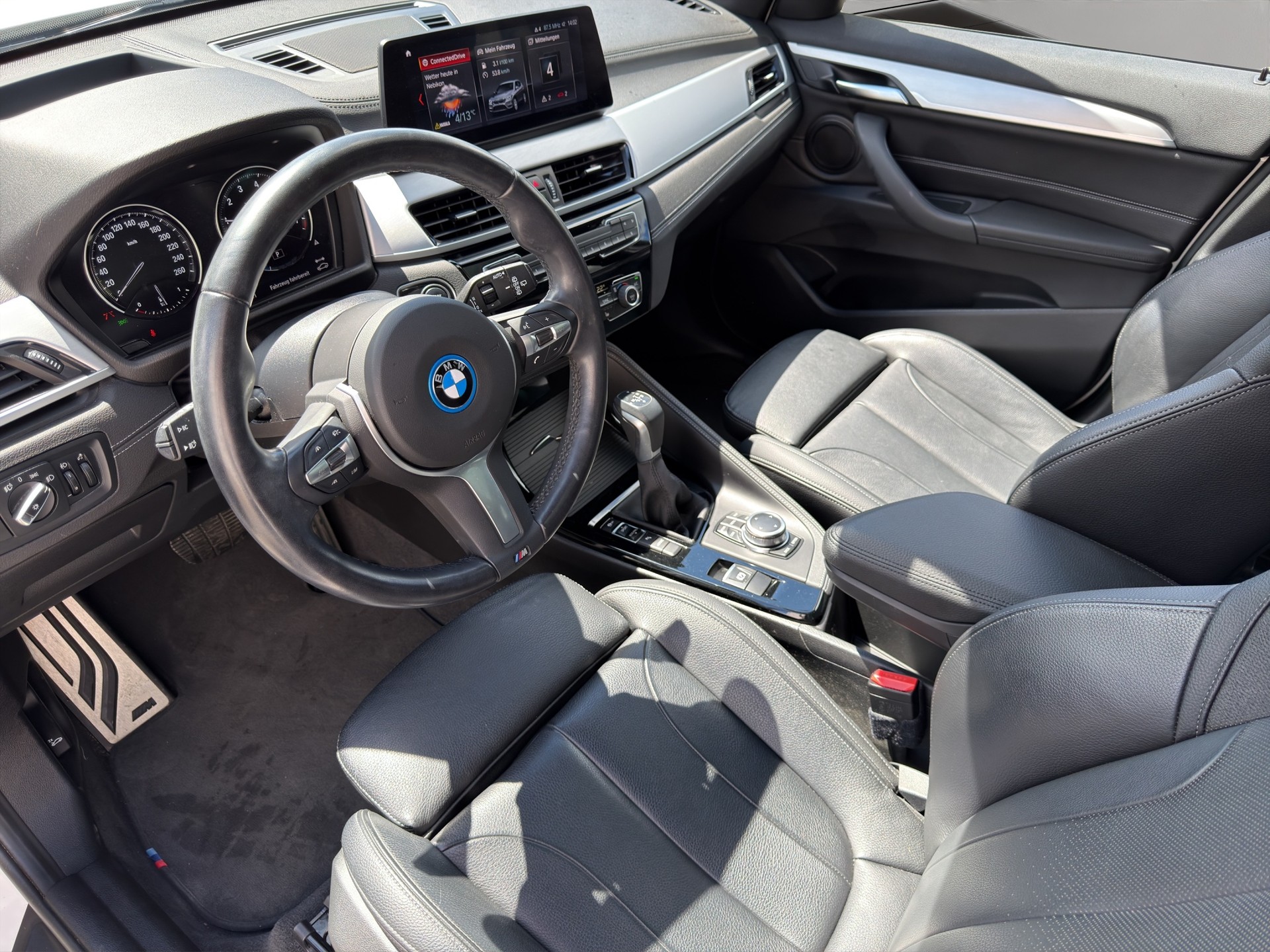 BMW X1 xDrive 25e M Sport Steptronic-image-11