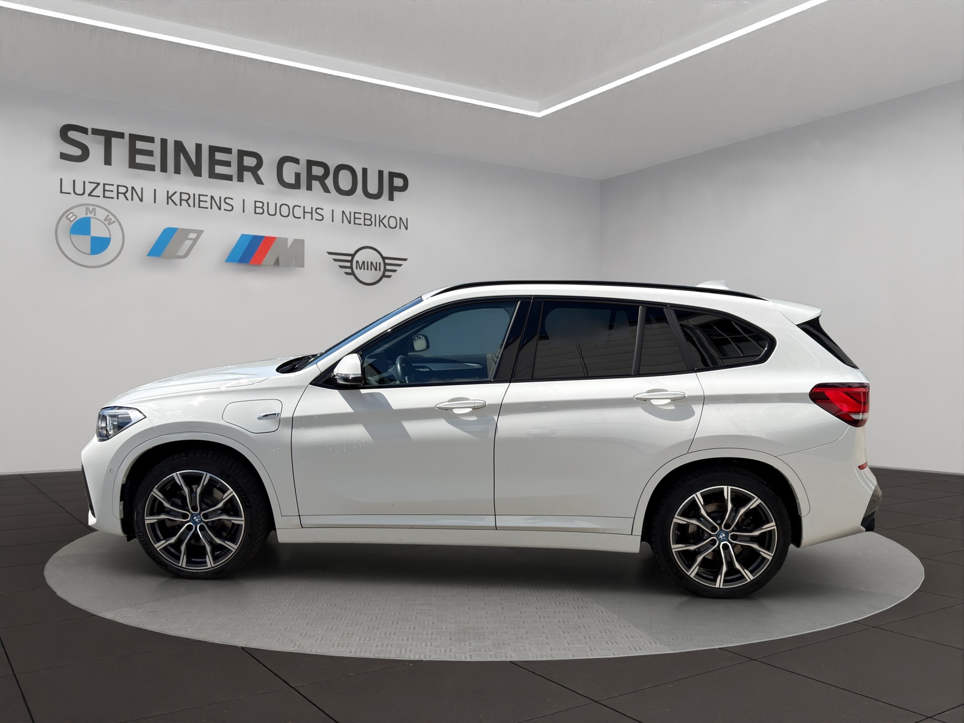 BMW X1 xDrive 25e M Sport Steptronic-image-8