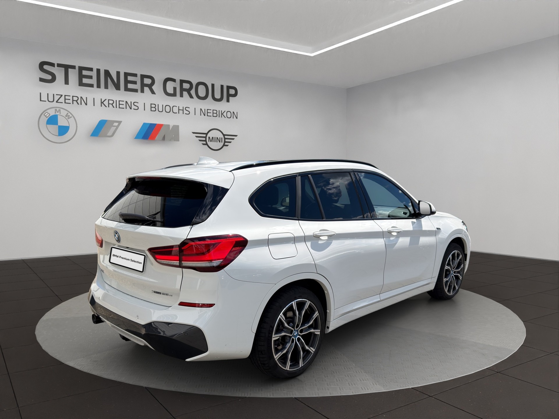 BMW X1 xDrive 25e M Sport Steptronic-image-5