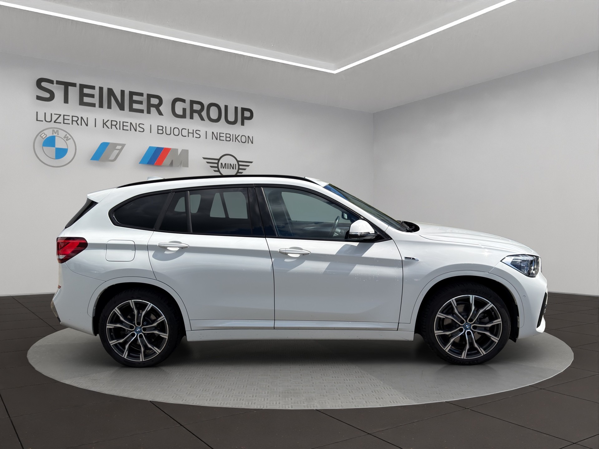 BMW X1 xDrive 25e M Sport Steptronic-image-4