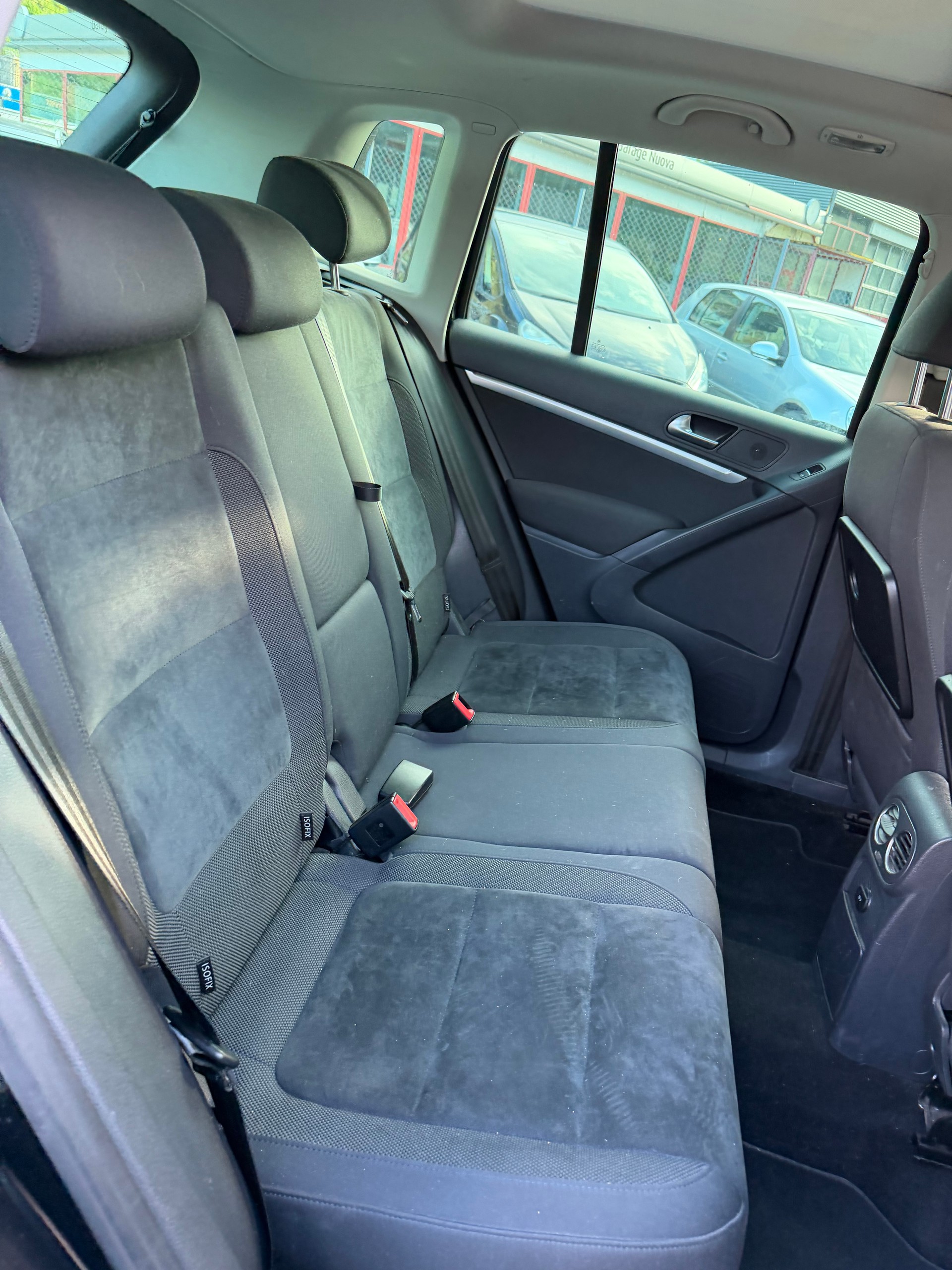 VW Tiguan 2.0 Tsi-image-6