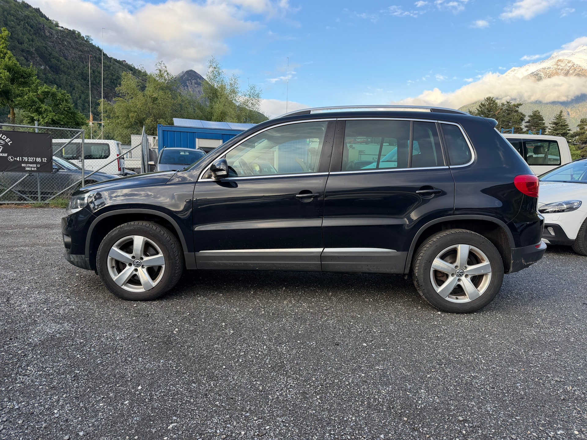 VW Tiguan 2.0 Tsi-image-1