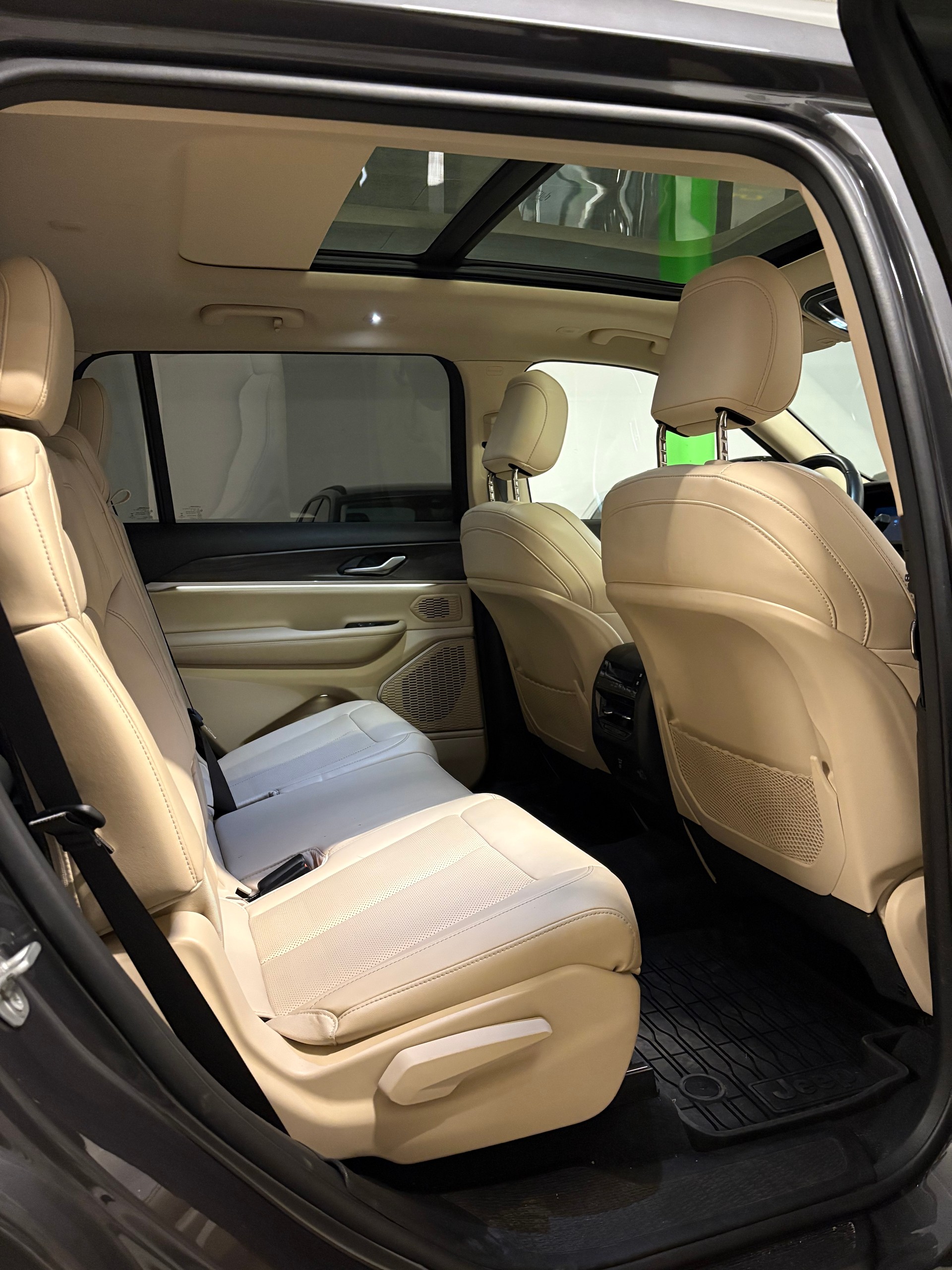 JEEP Grand Cherokee L Limited 3.6 4X4-image-2