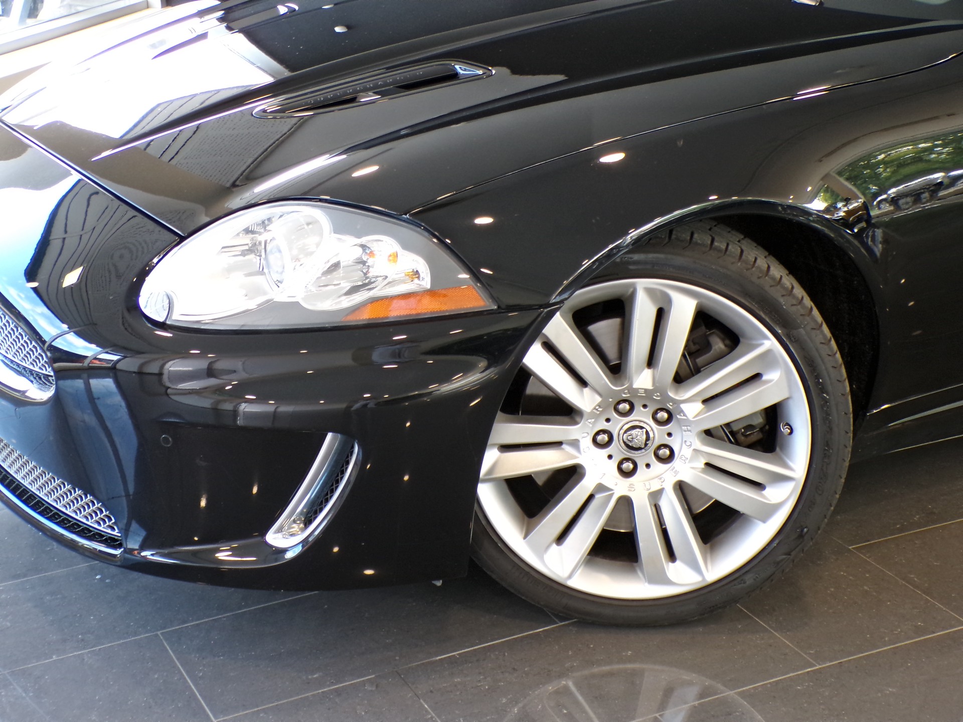 JAGUAR XKR 5.0 V8 SC Automatic-showroom-element-1