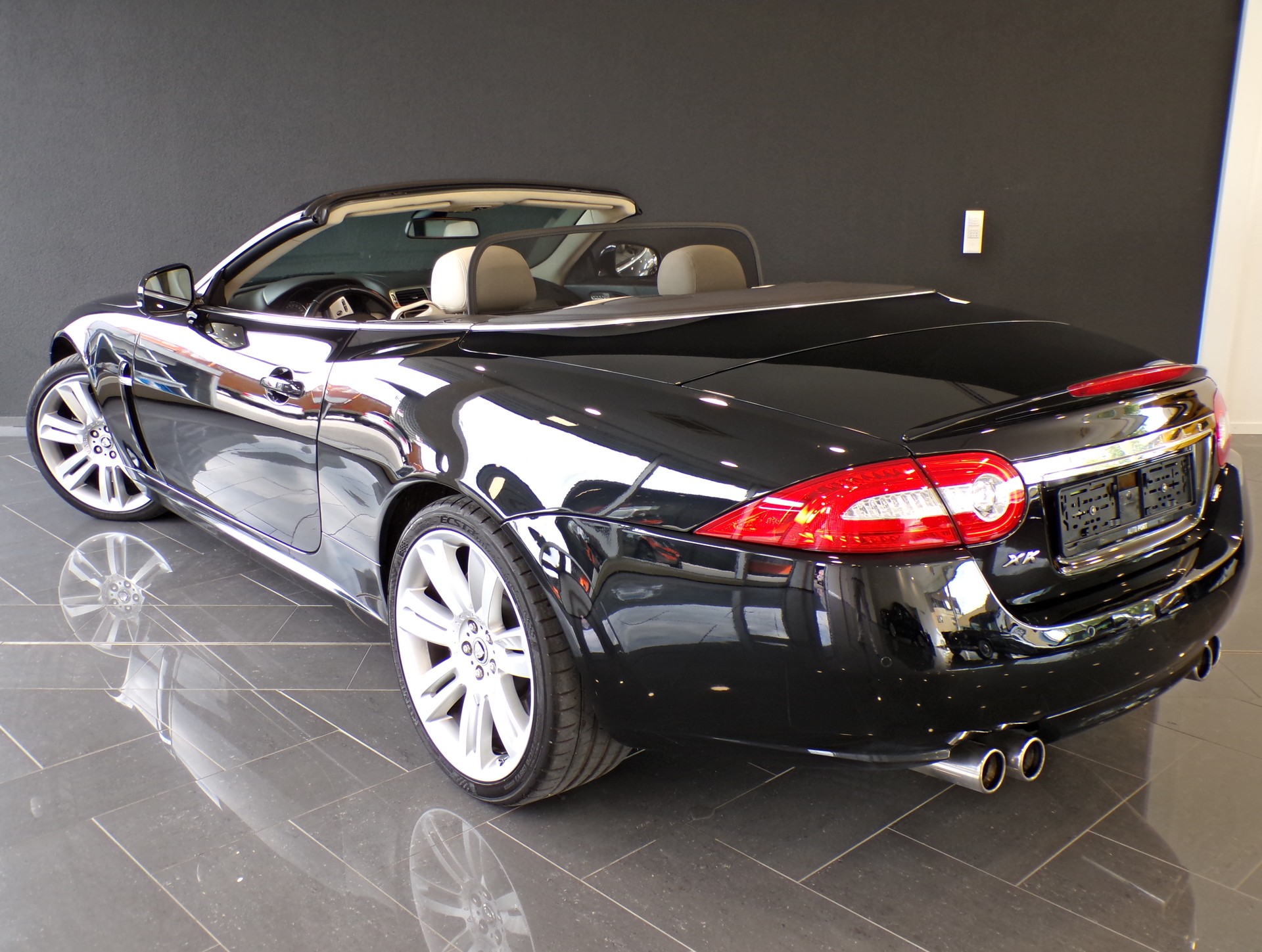 JAGUAR XKR 5.0 V8 SC Automatic-image-11
