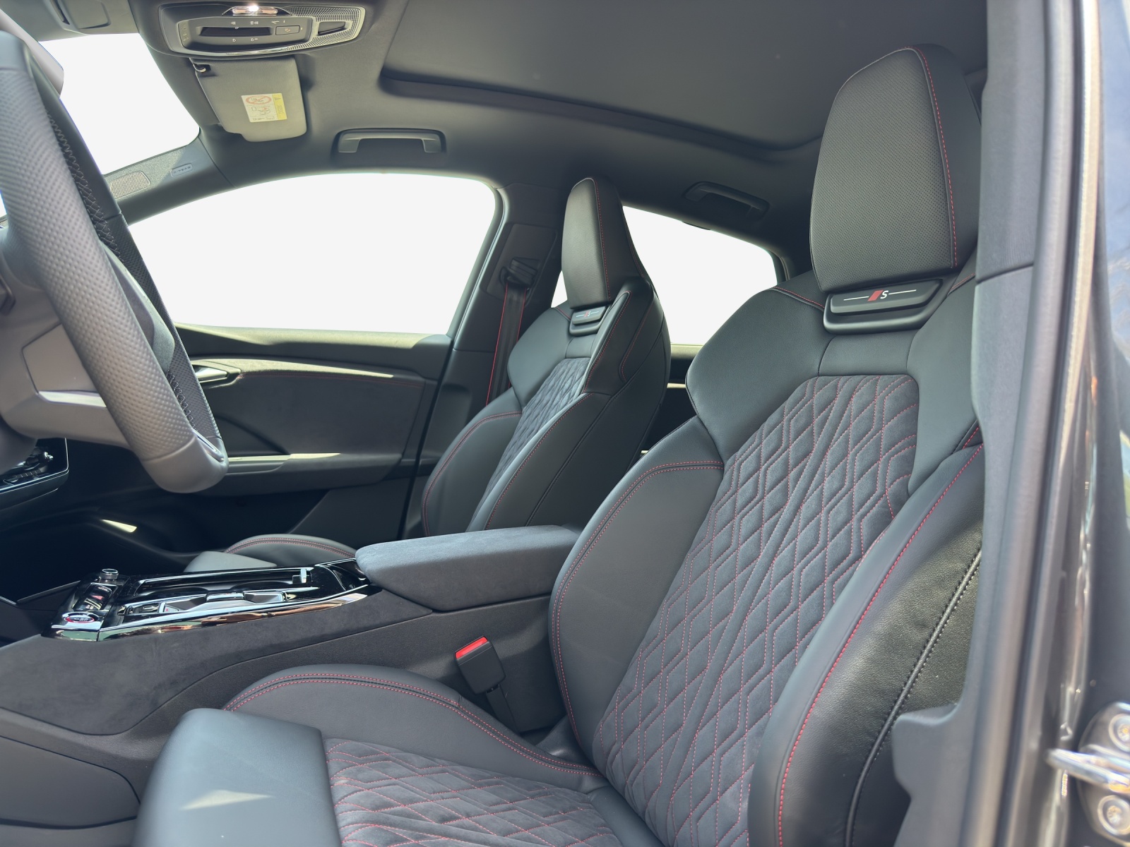 AUDI Q6 Sportback e-tron quattro-image-10