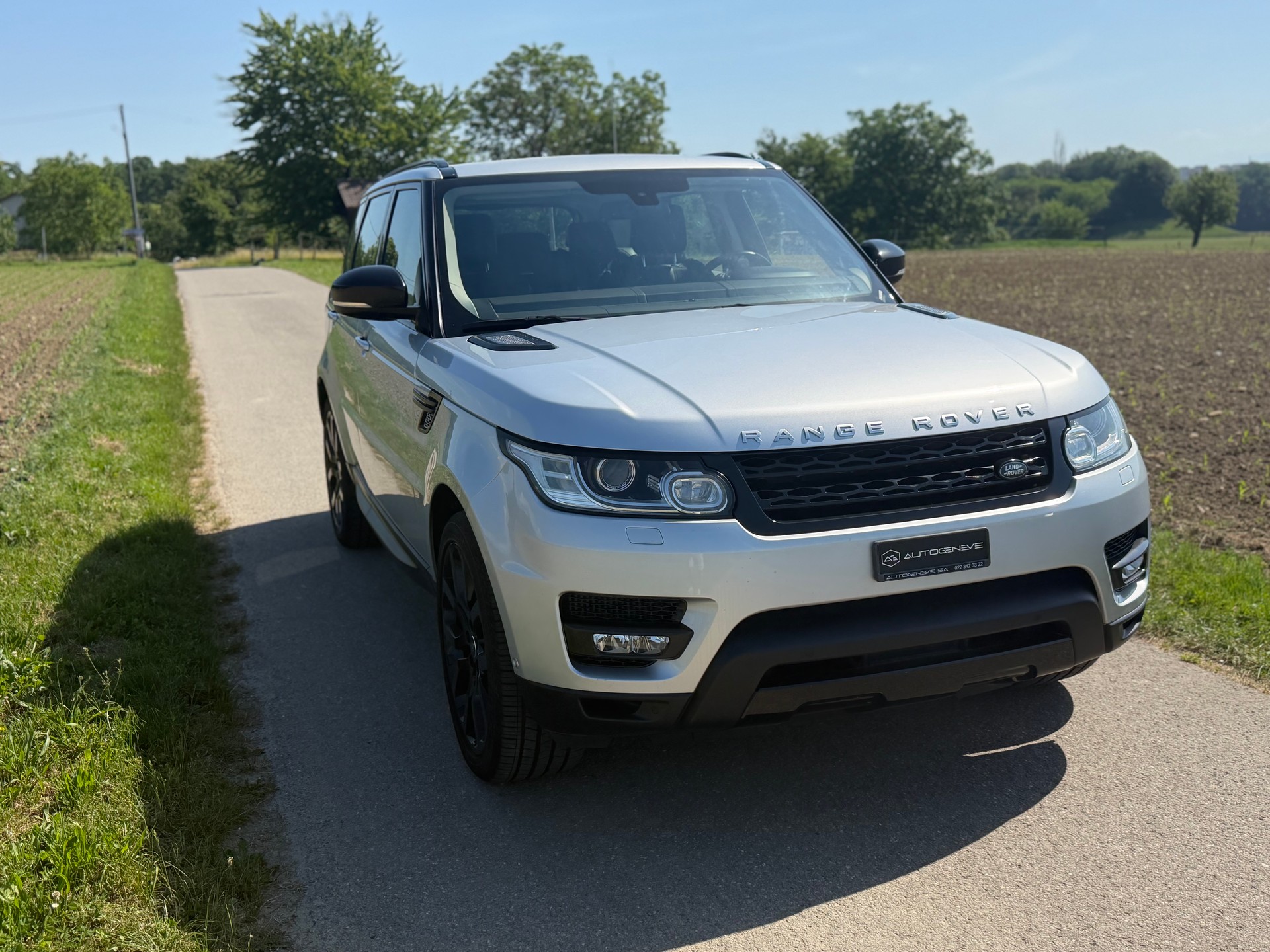 LAND ROVER Range Rover Sport 4.4 SDV8 Autobiography Automatic-image-3