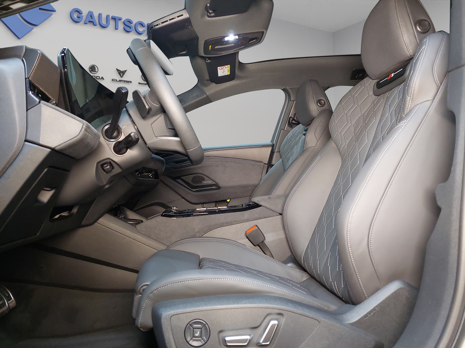 AUDI S6 Avant e-tron quattro-image-5