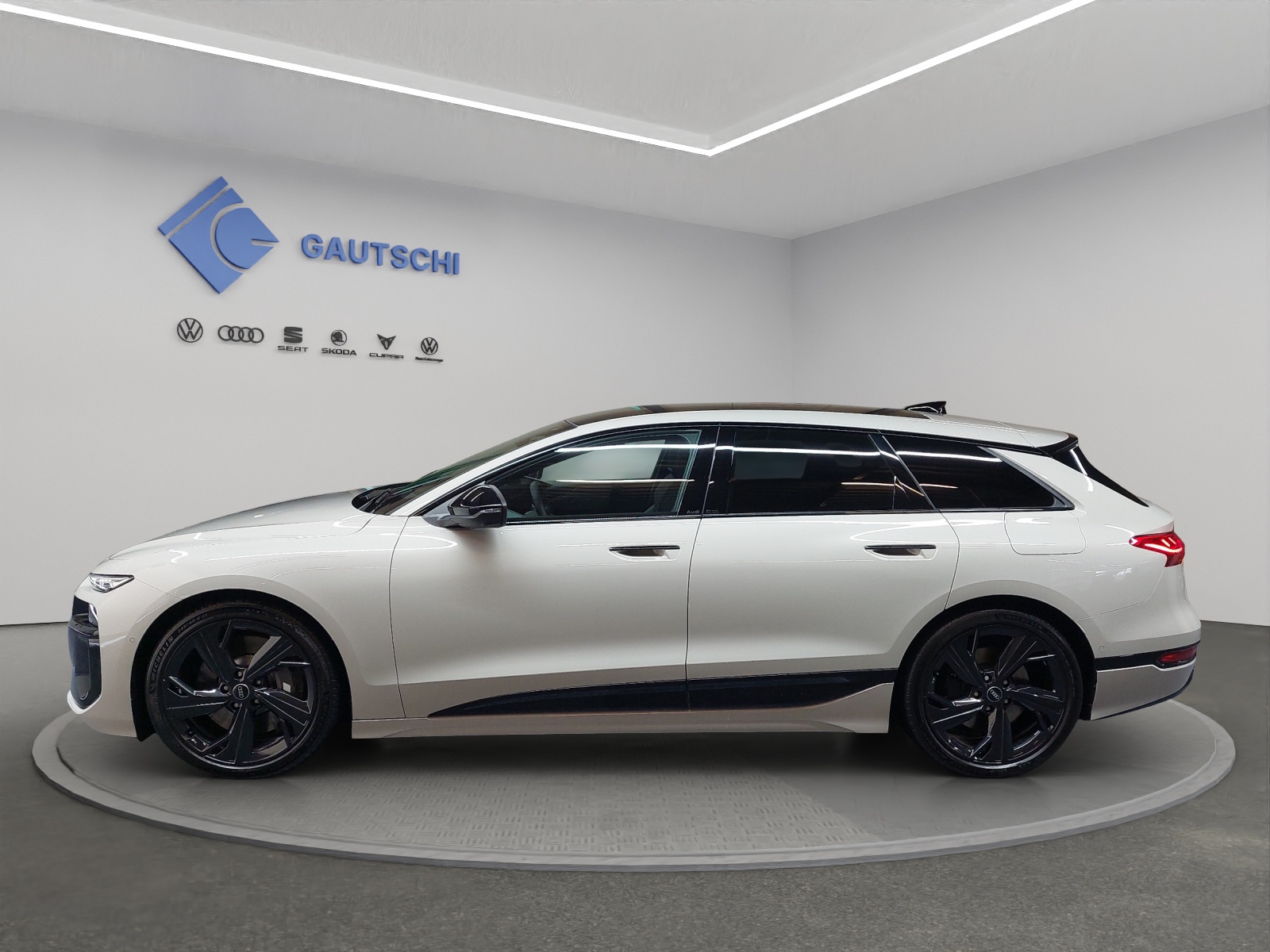 AUDI S6 Avant e-tron quattro-image-1