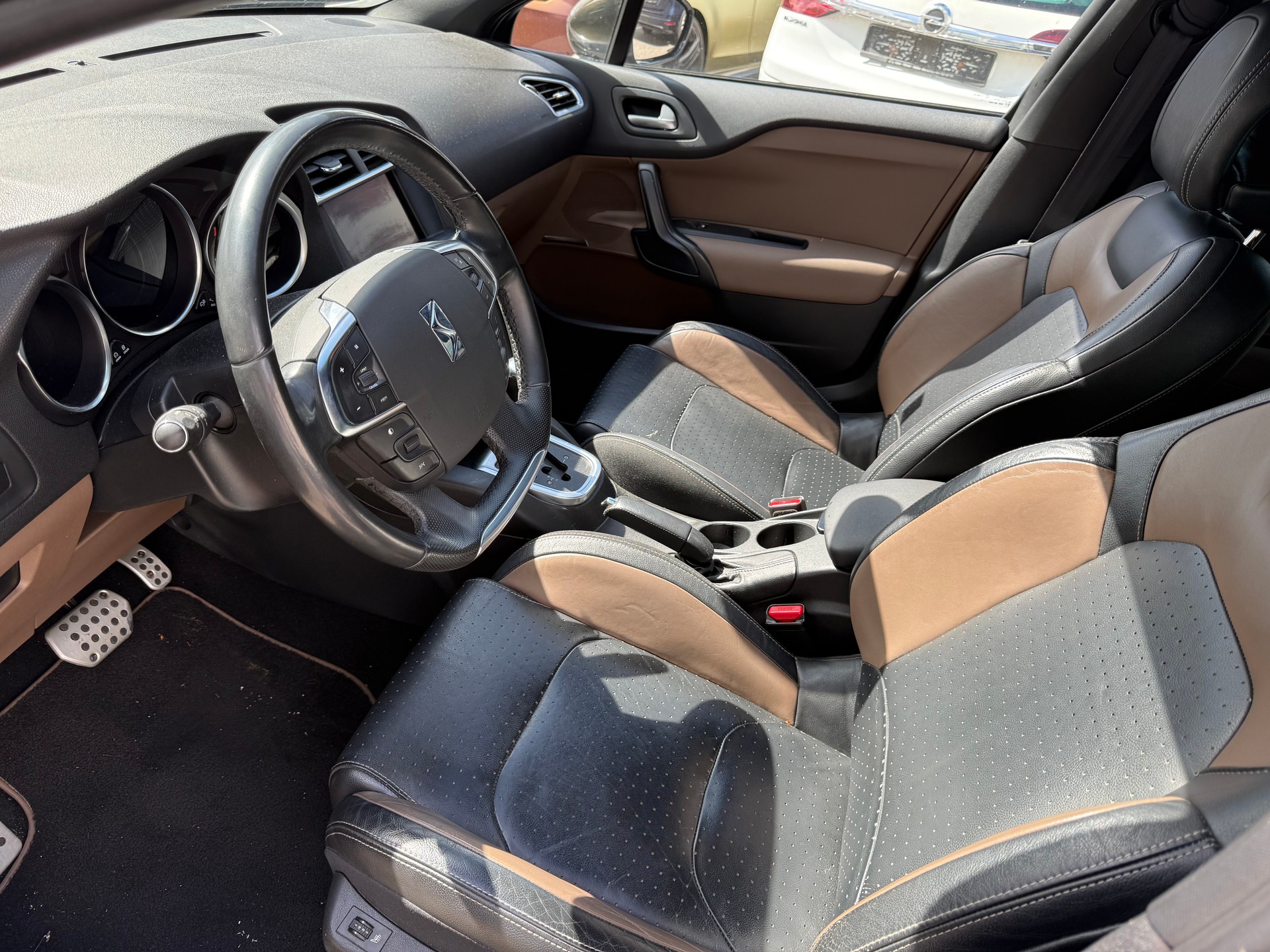 DS AUTOMOBILES DS4 1.6 THP SO Chic Automatic-image-10
