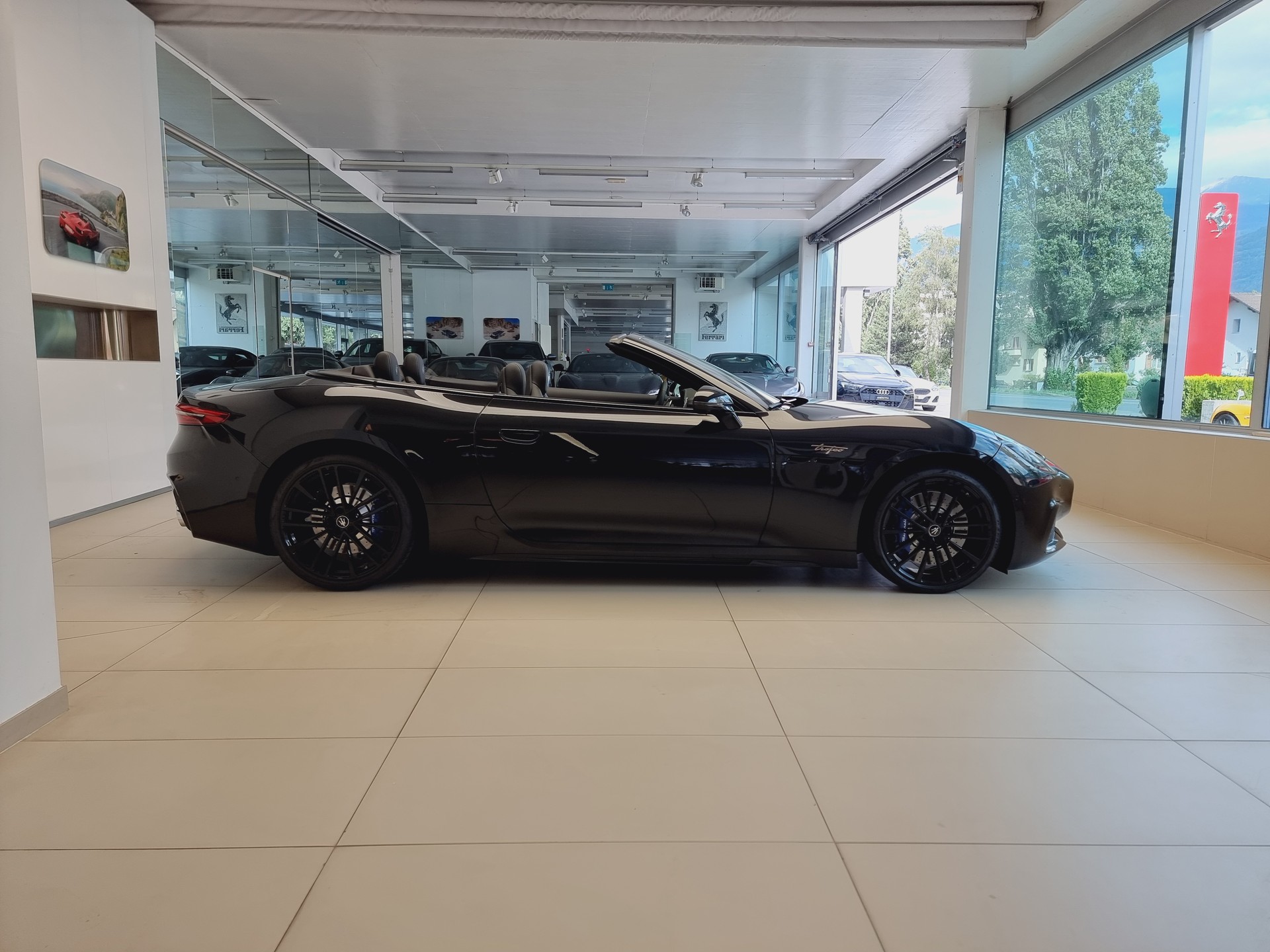 MASERATI GranCabrio Trofeo-image-3
