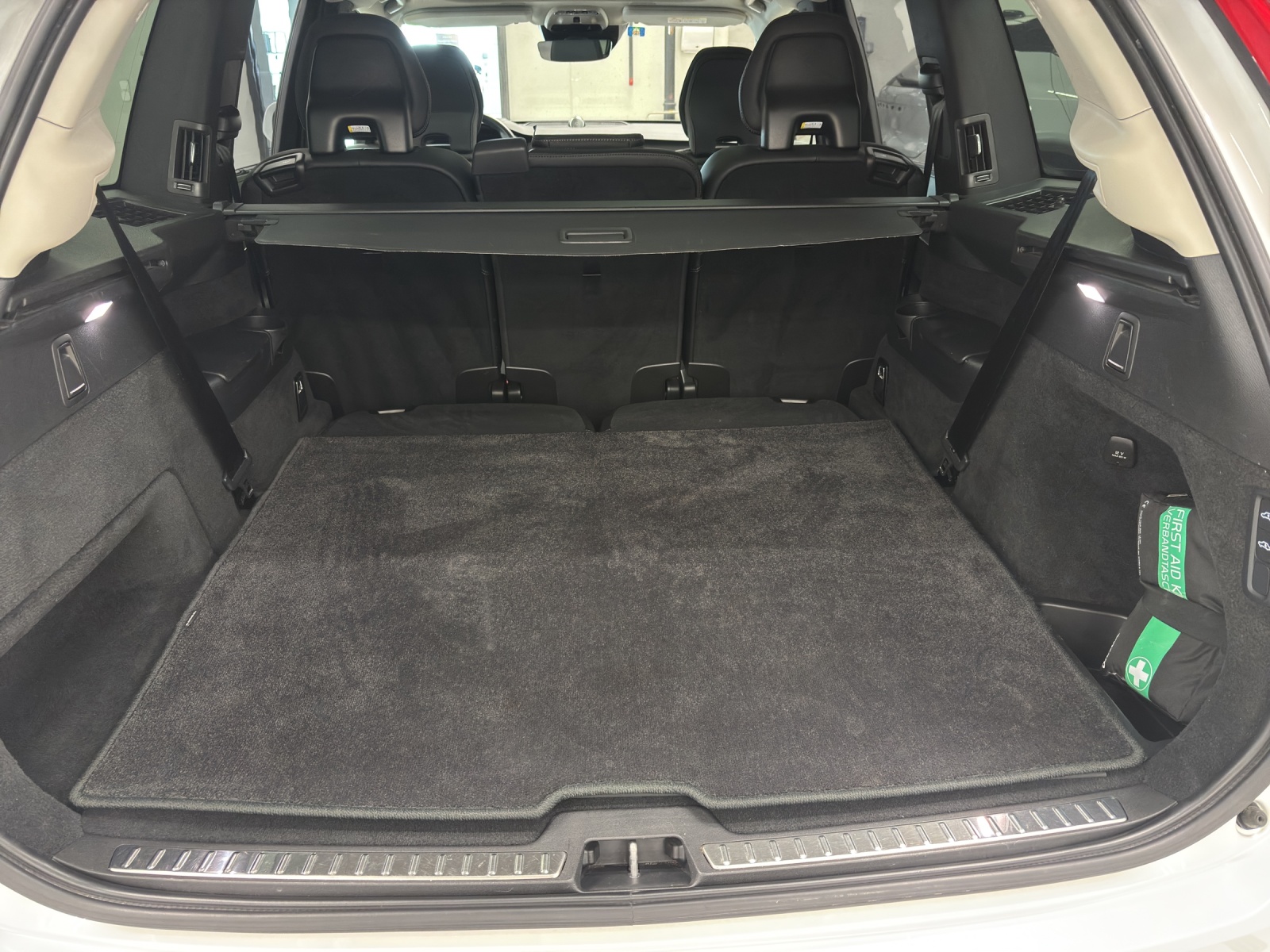 VOLVO XC90 2.0 T8 TE Inscription 7P. eAWD-image-12