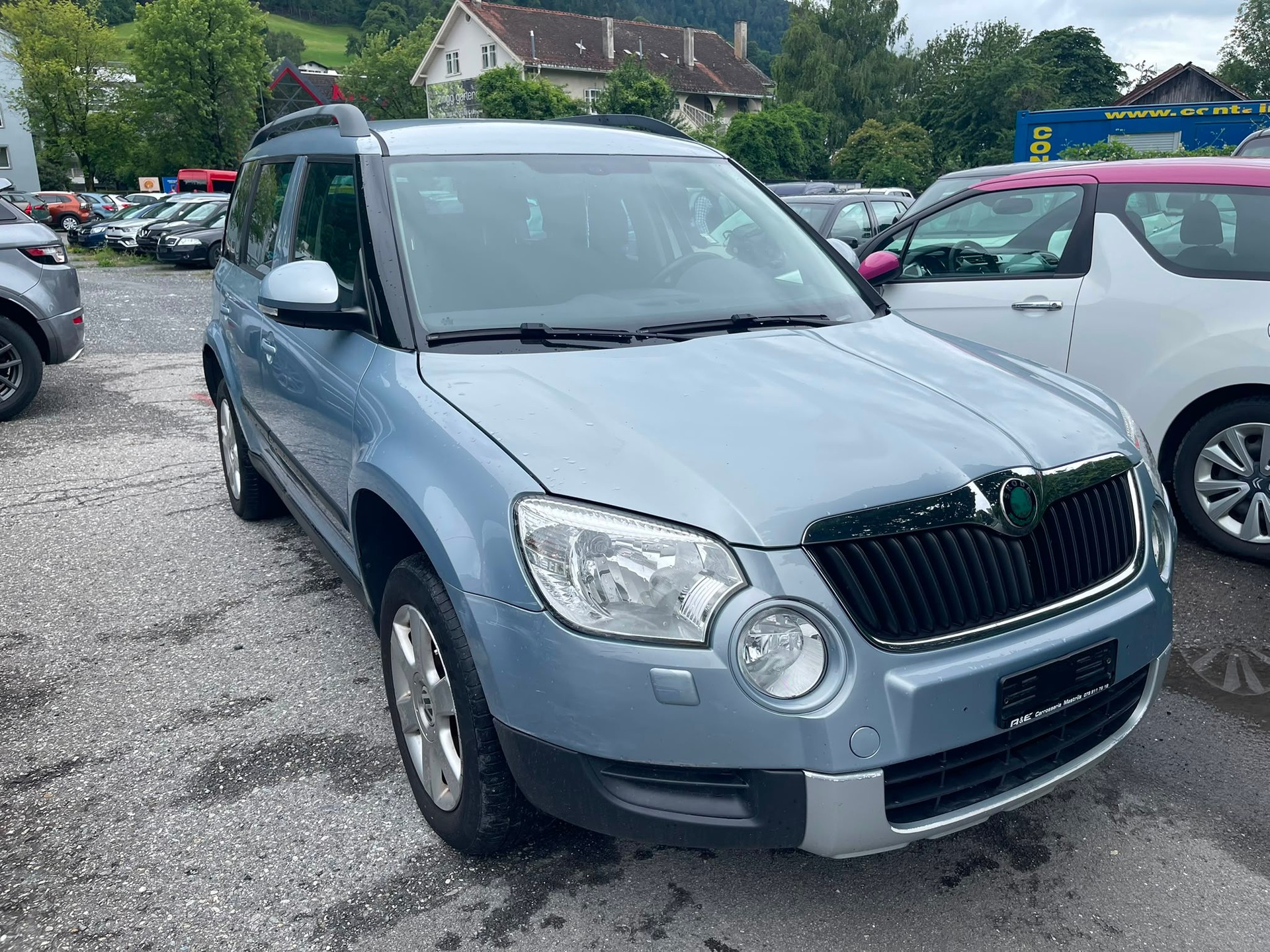 SKODA Yeti 2.0 TDI Family-image-0