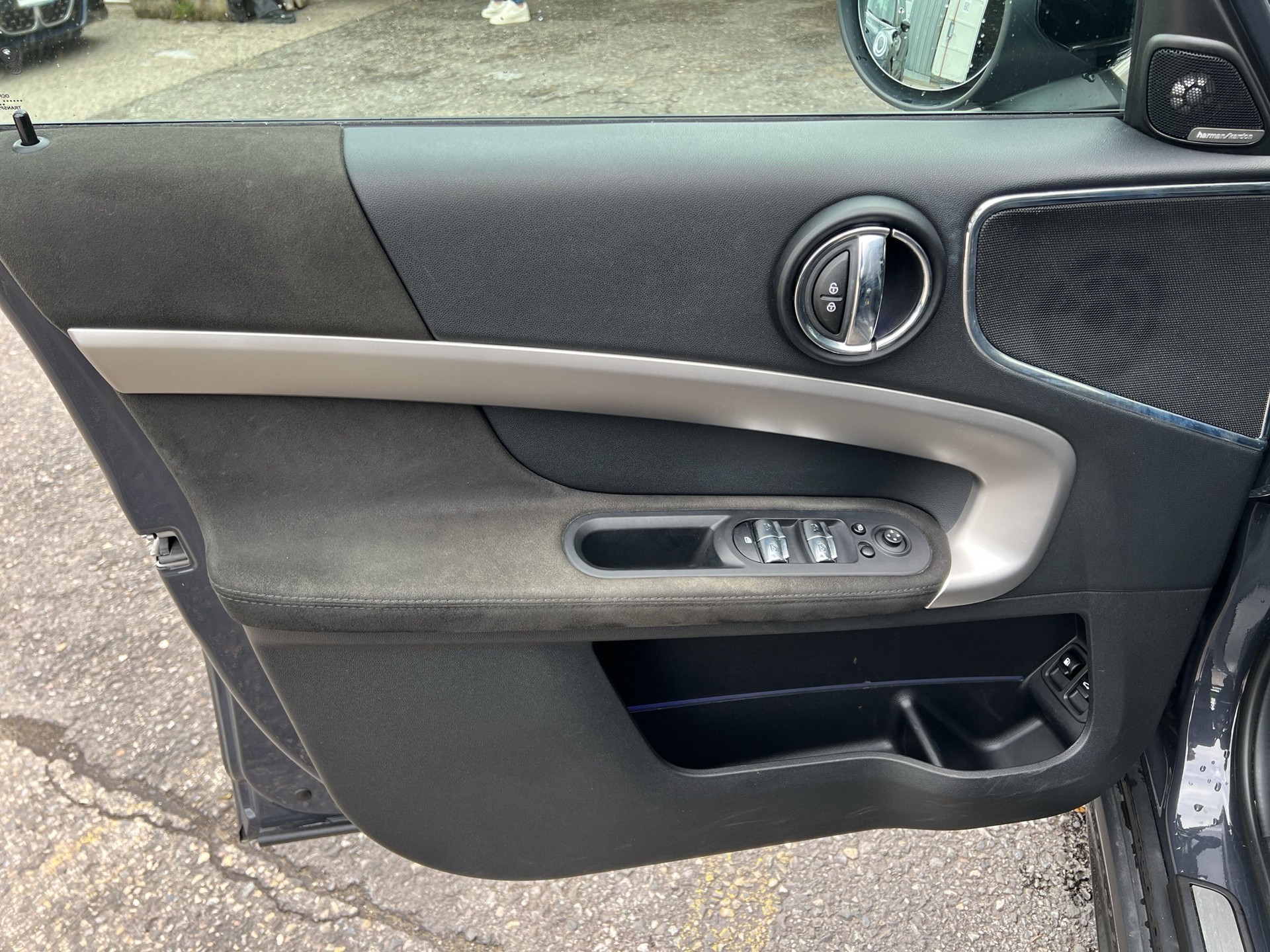 MINI Countryman Cooper SE Trafalgar ALL4 PHEV Steptronic-image-16
