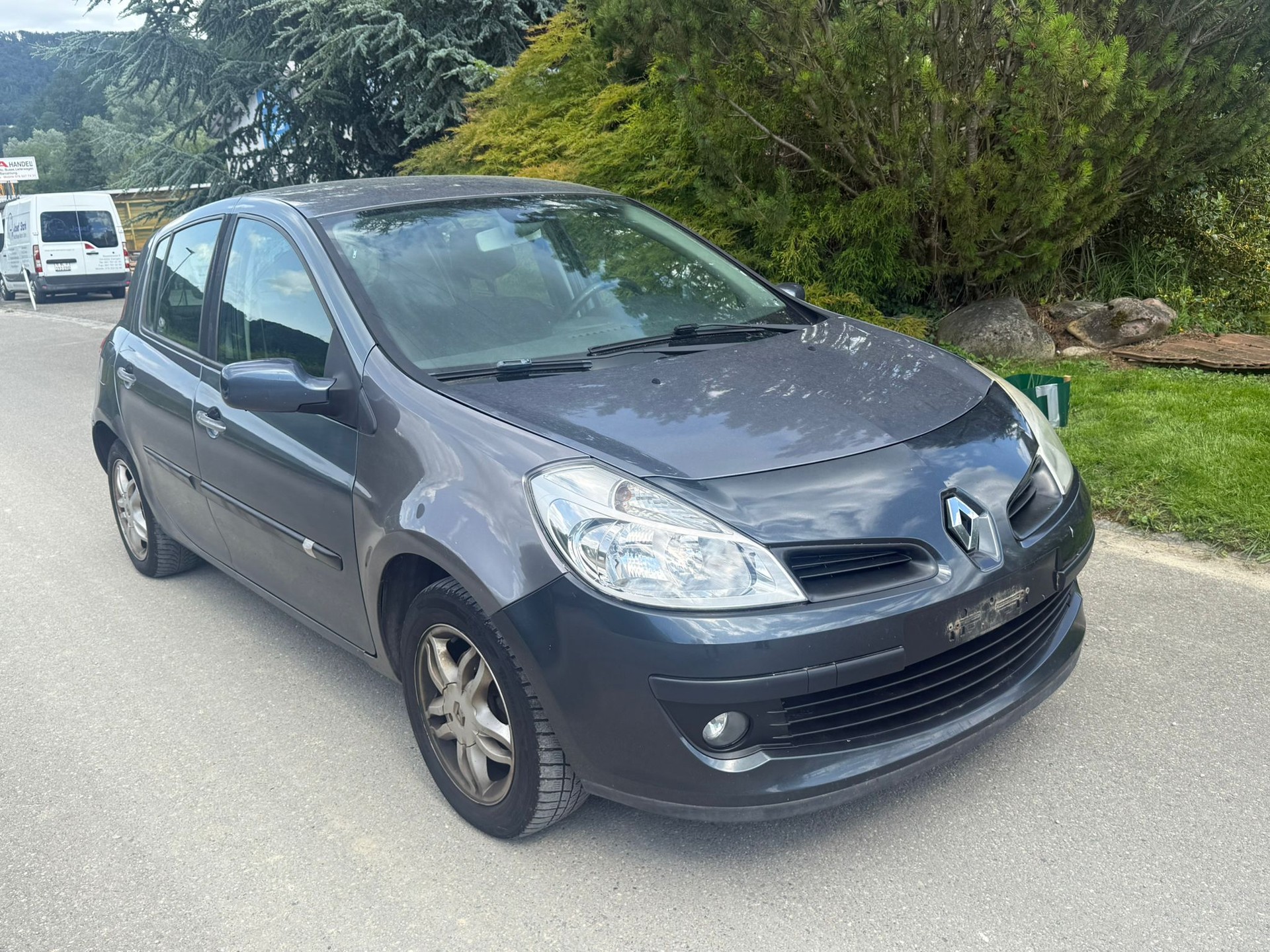 RENAULT Clio 1.6 16V Exception-image-8
