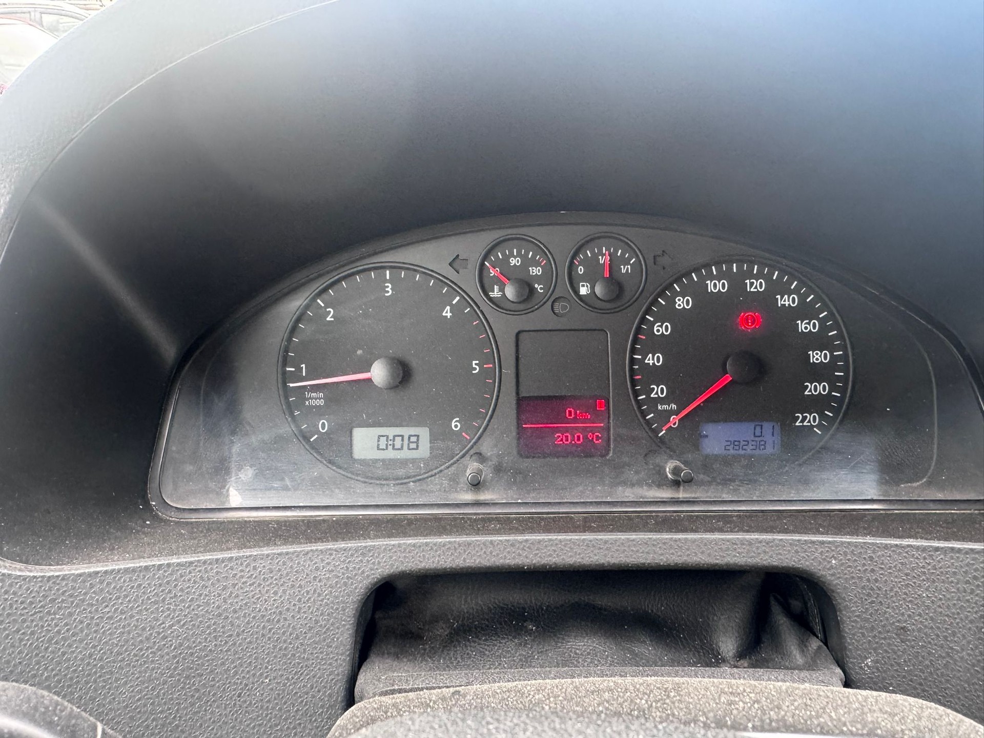 VW T5 2.5 TDI PD 4MOTION-image-10