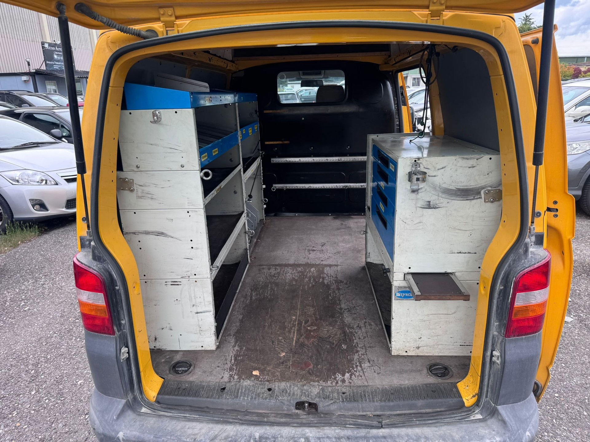VW T5 2.5 TDI PD 4MOTION-image-8