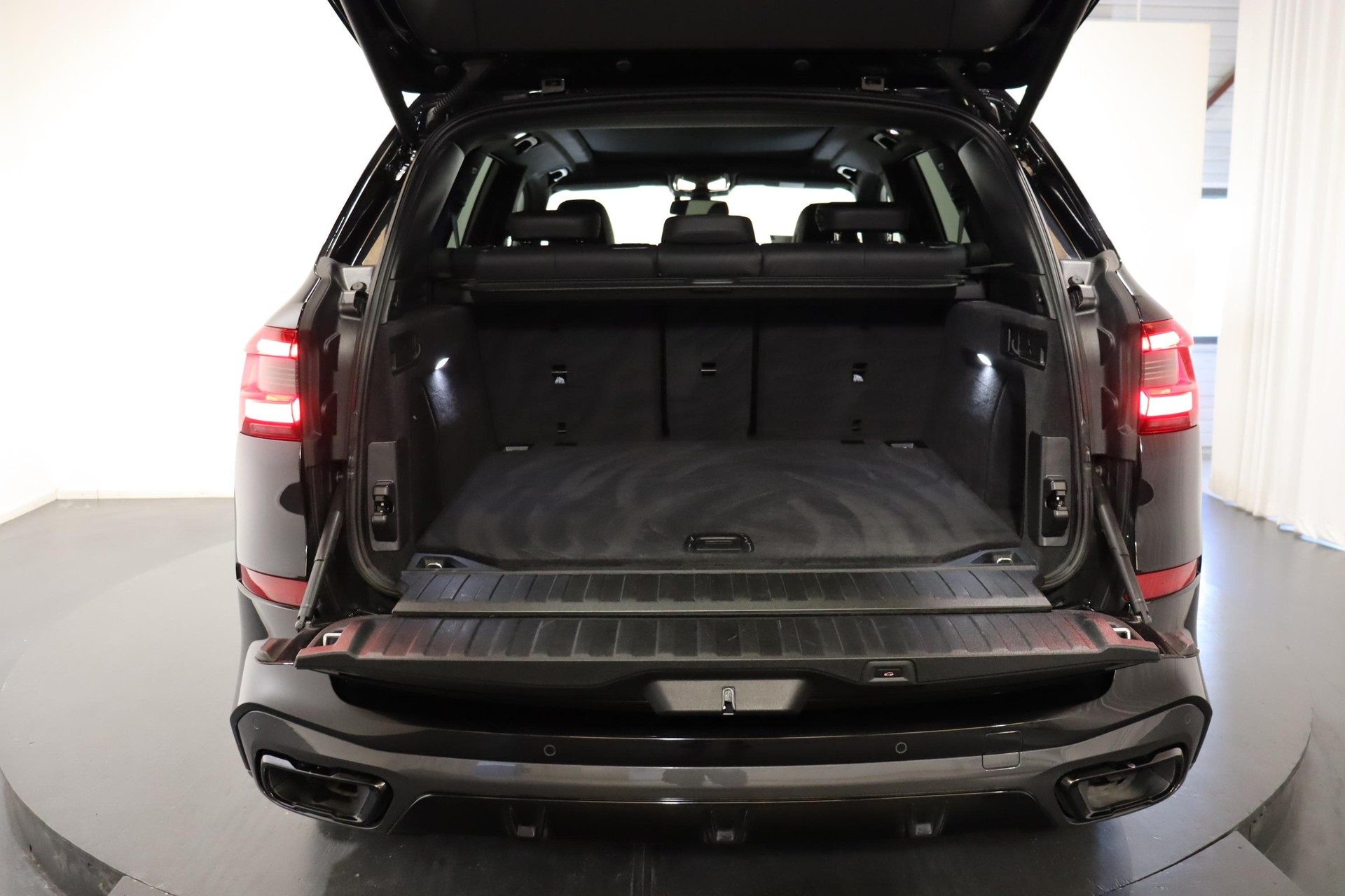 BMW X5 40i xDrive SAG-image-4