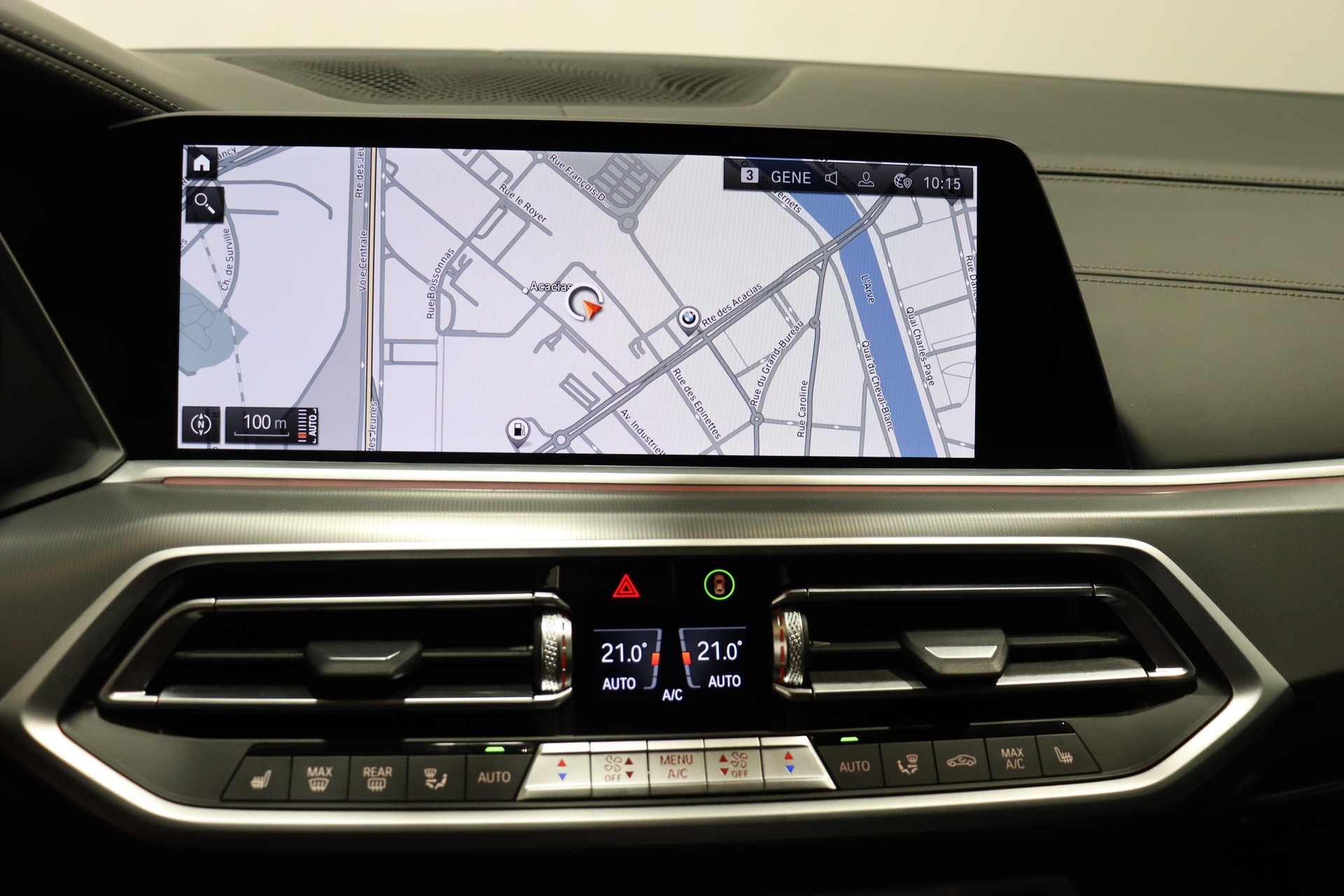 BMW X5 40i xDrive SAG-image-13