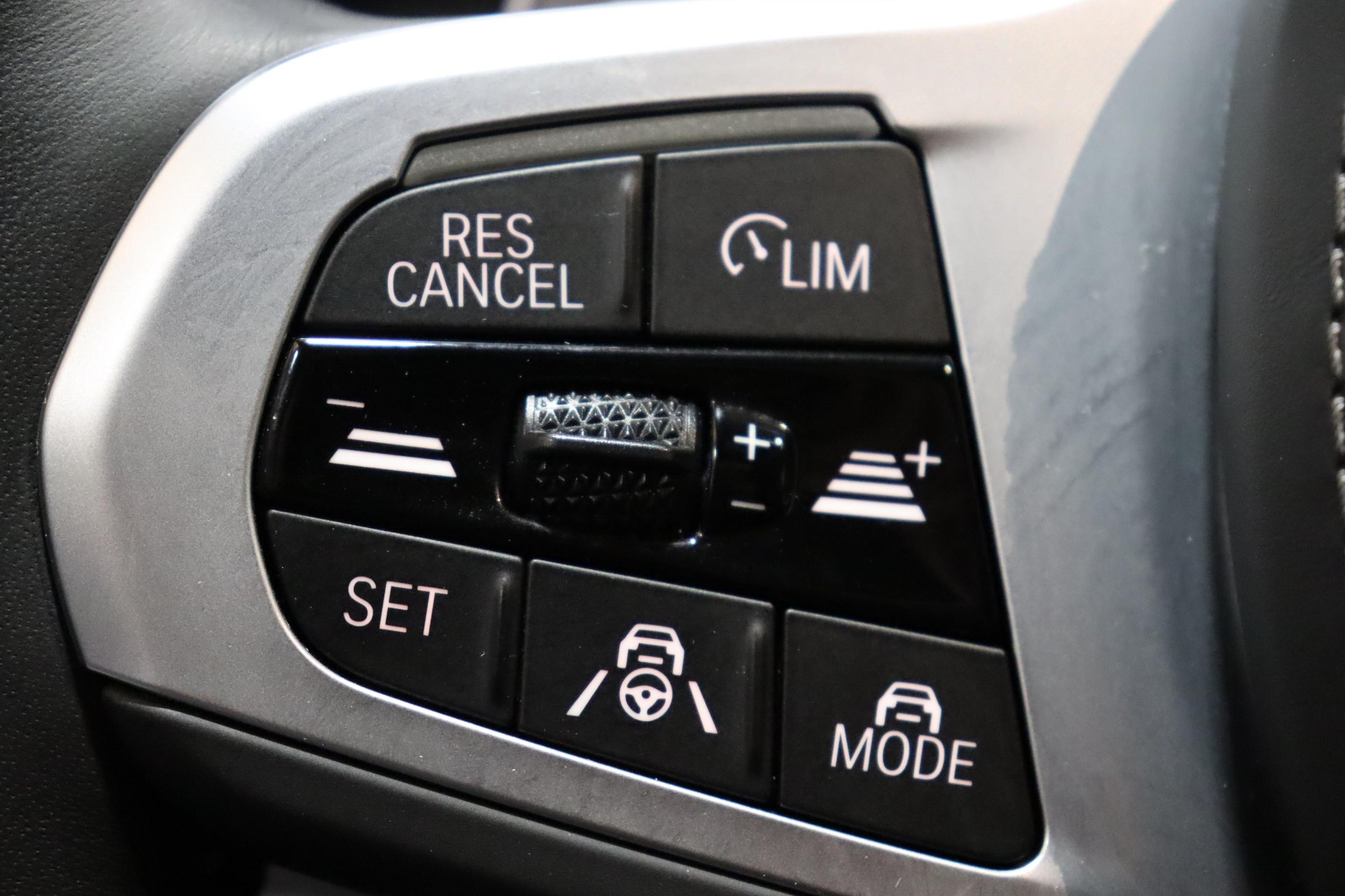 BMW X5 40i xDrive SAG-image-18
