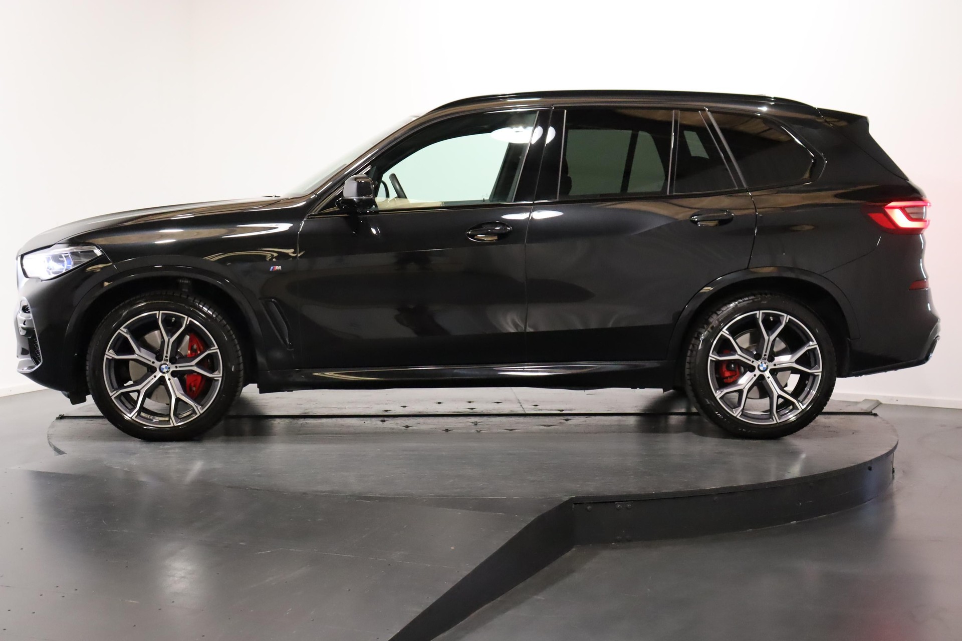 BMW X5 40i xDrive SAG-image-1