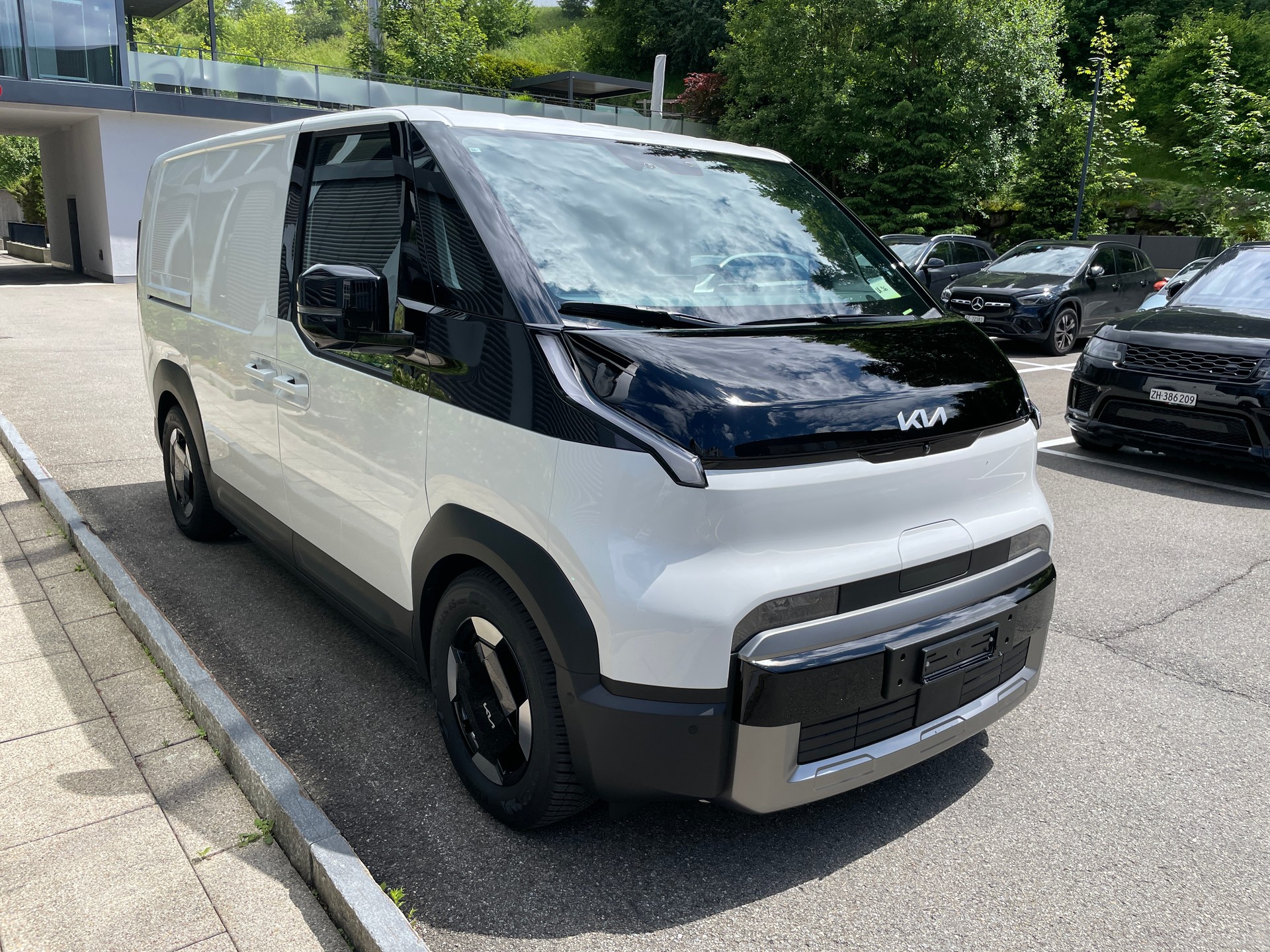 KIA PV5 Cargo 71.2 kWh Elite, mit Wärmepumpe mit 2-Schiebetüren-image-6