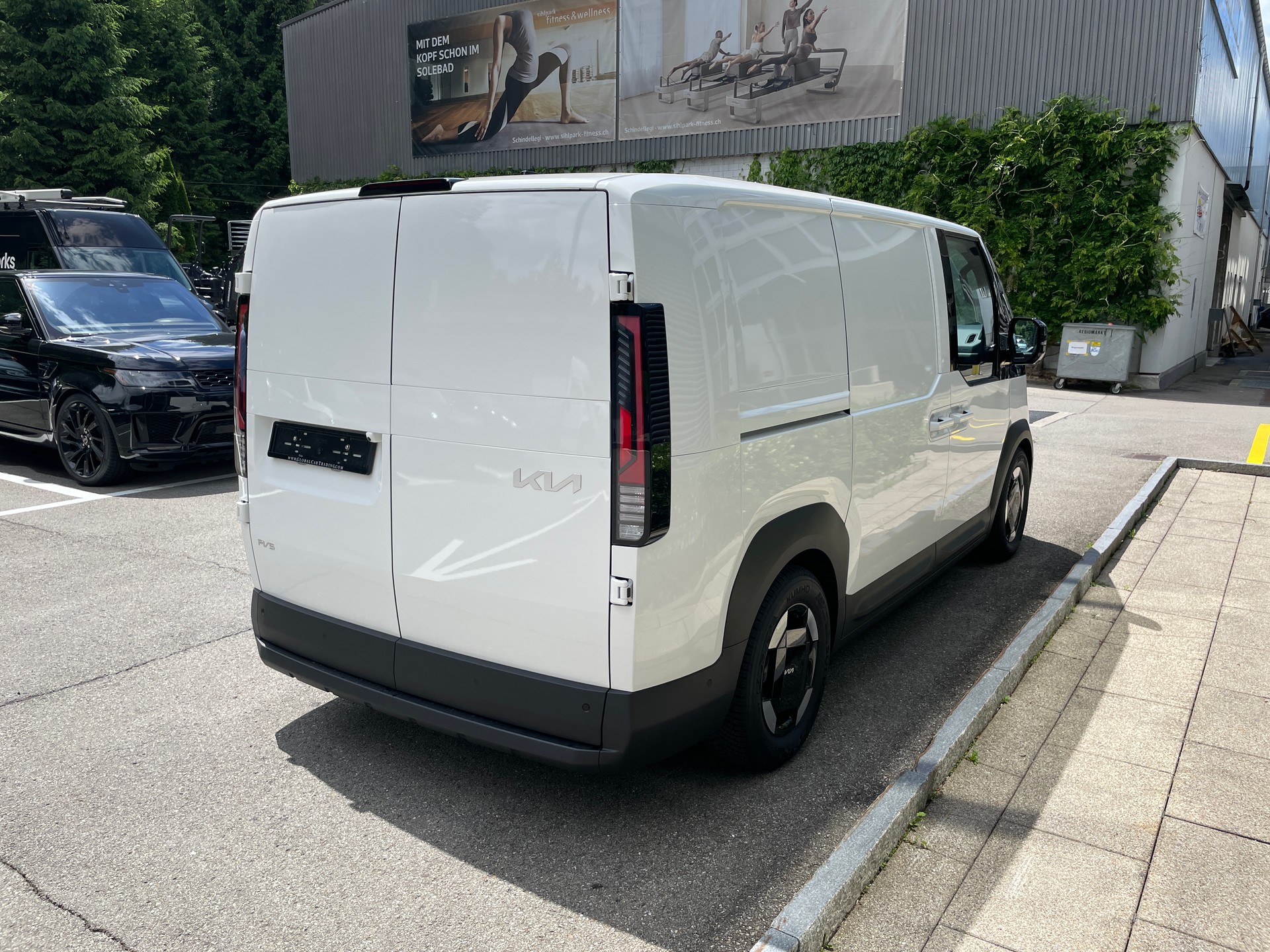 KIA PV5 Cargo 71.2 kWh Elite, mit Wärmepumpe mit 2-Schiebetüren-image-5