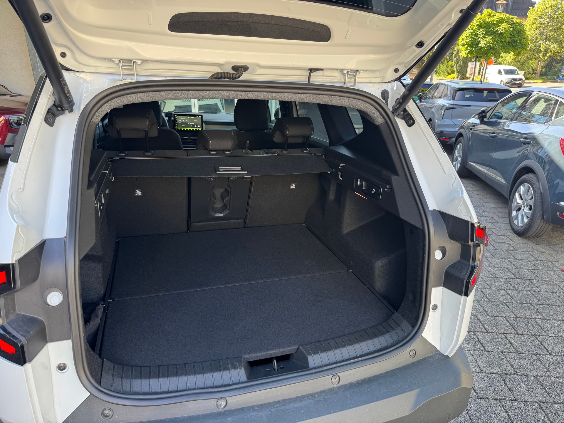 DACIA Bigster HEV 155 Journey-image-11