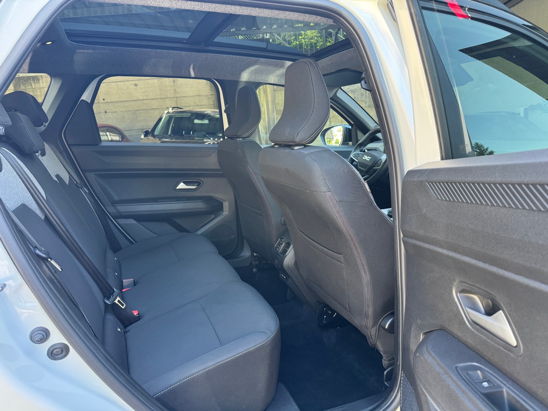 DACIA Bigster HEV 155 Journey-image-10