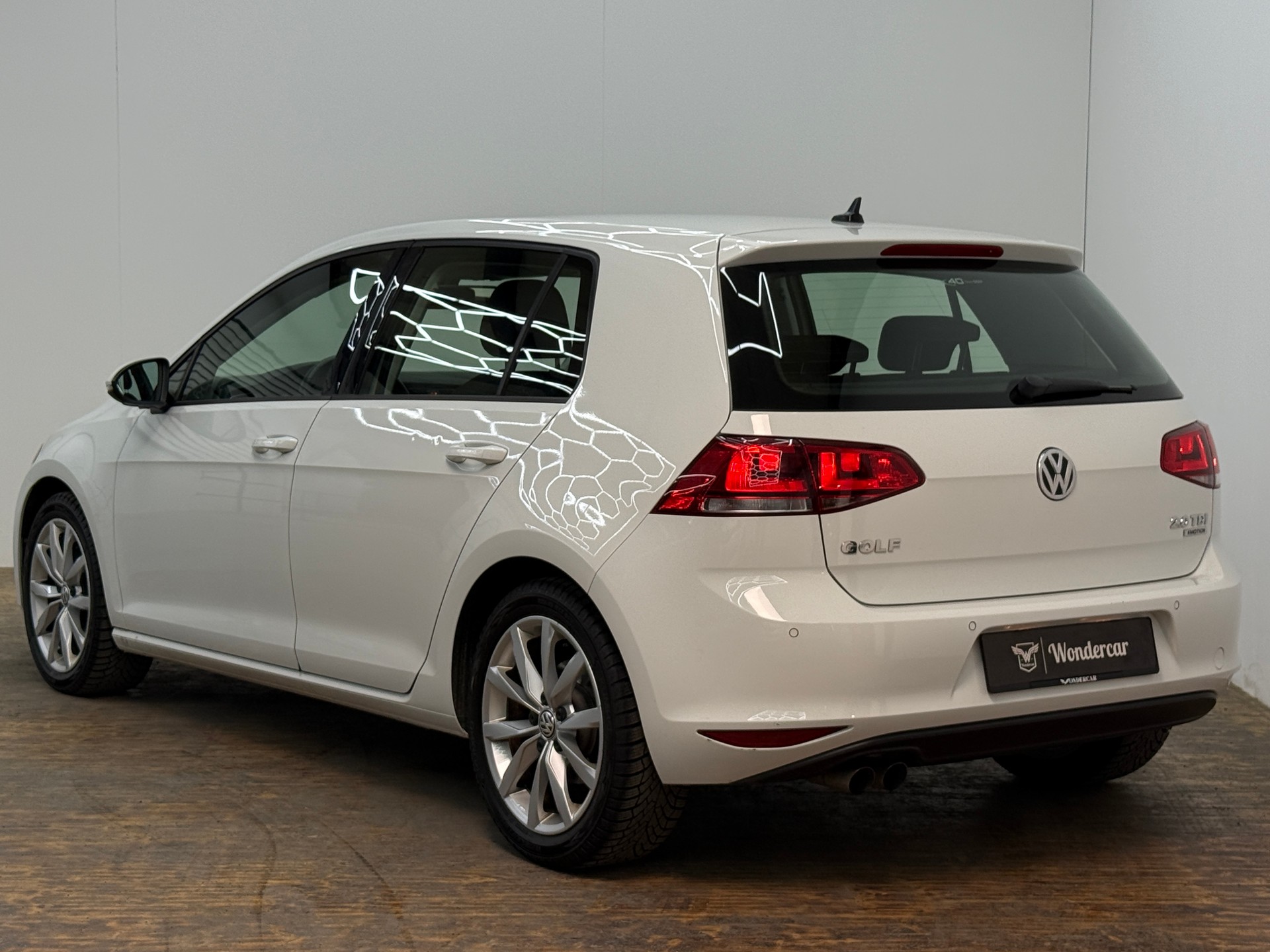 VW Golf 2.0 TDI Highline 4Motion-image-9