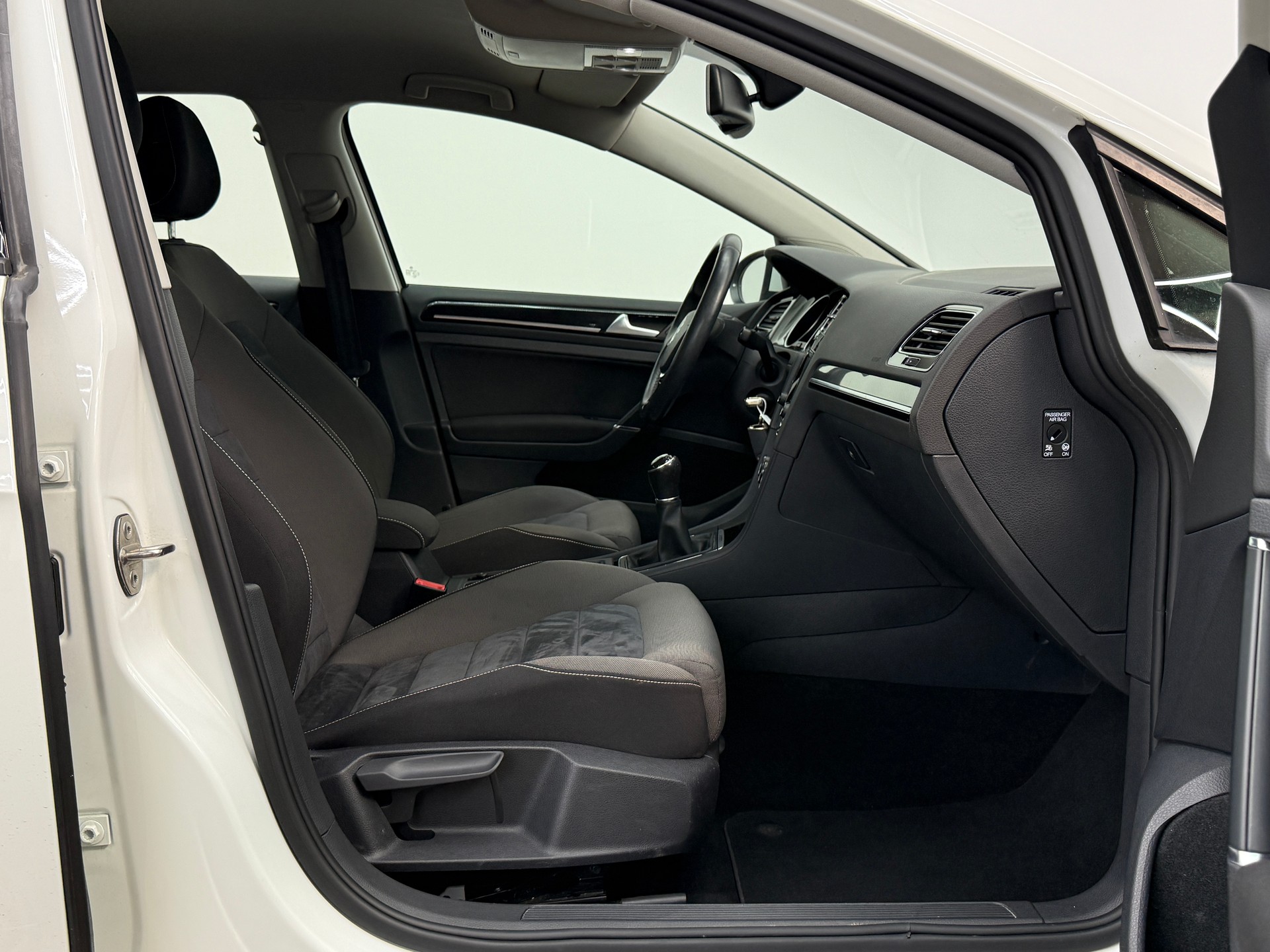 VW Golf 2.0 TDI Highline 4Motion-image-20