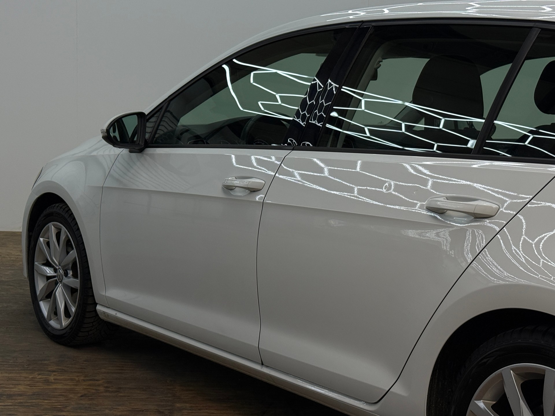 VW Golf 2.0 TDI Highline 4Motion-image-8