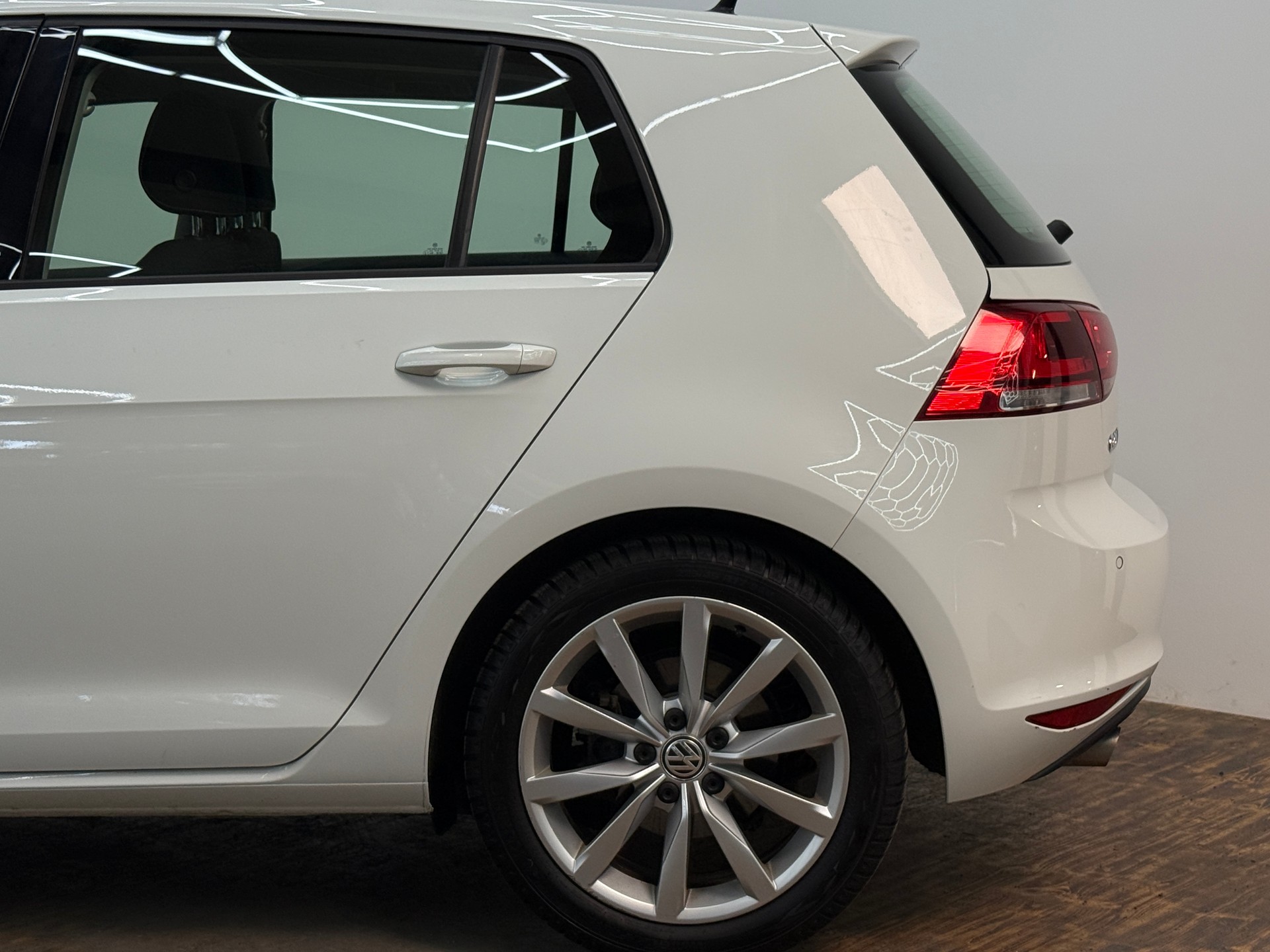VW Golf 2.0 TDI Highline 4Motion-image-7