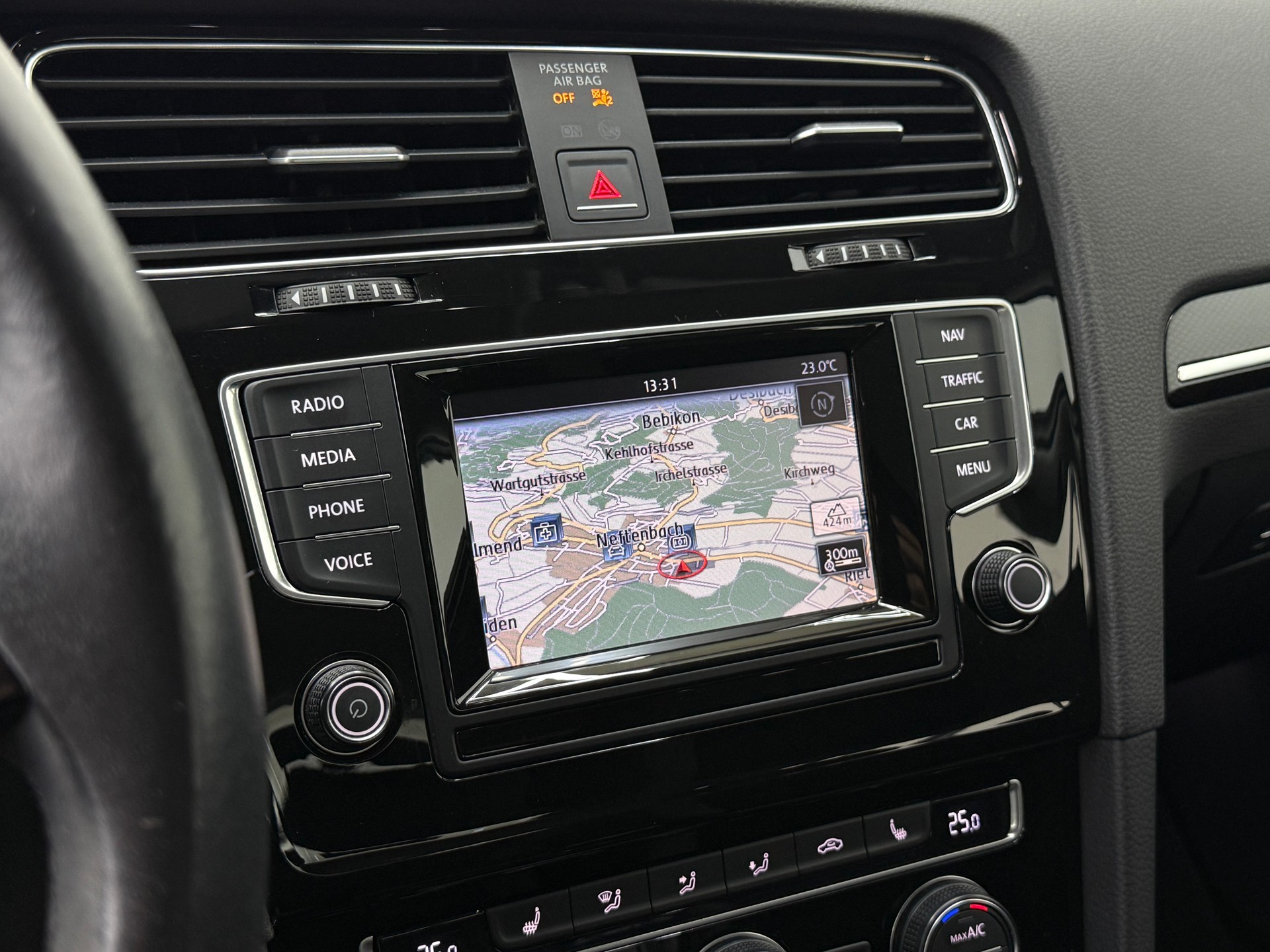 VW Golf 2.0 TDI Highline 4Motion-image-29