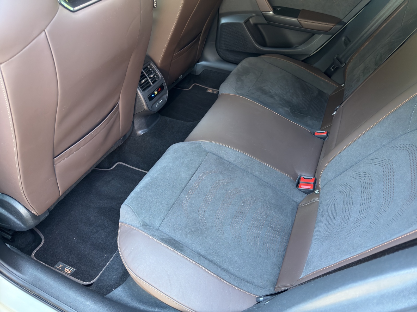 CUPRA Formentor 2.5TSI VZ5 Taiga Grey 4Drive DSG-image-11