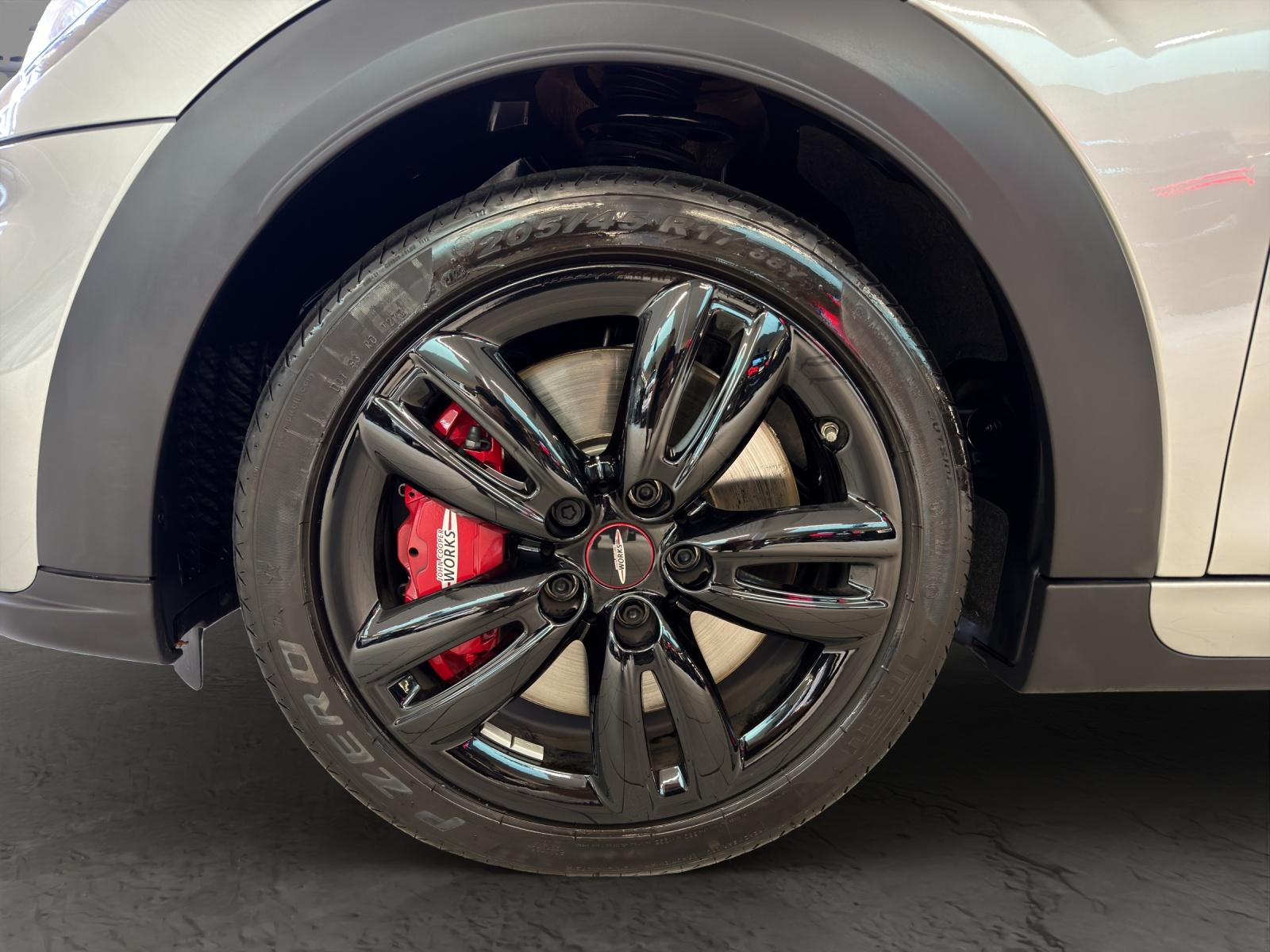 MINI Cabrio John Cooper Works Premium-image-17