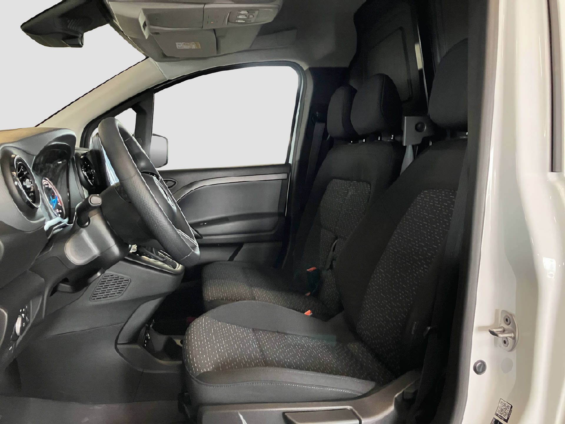 MERCEDES-BENZ eCitan Standard 2716mm S Worker-image-7