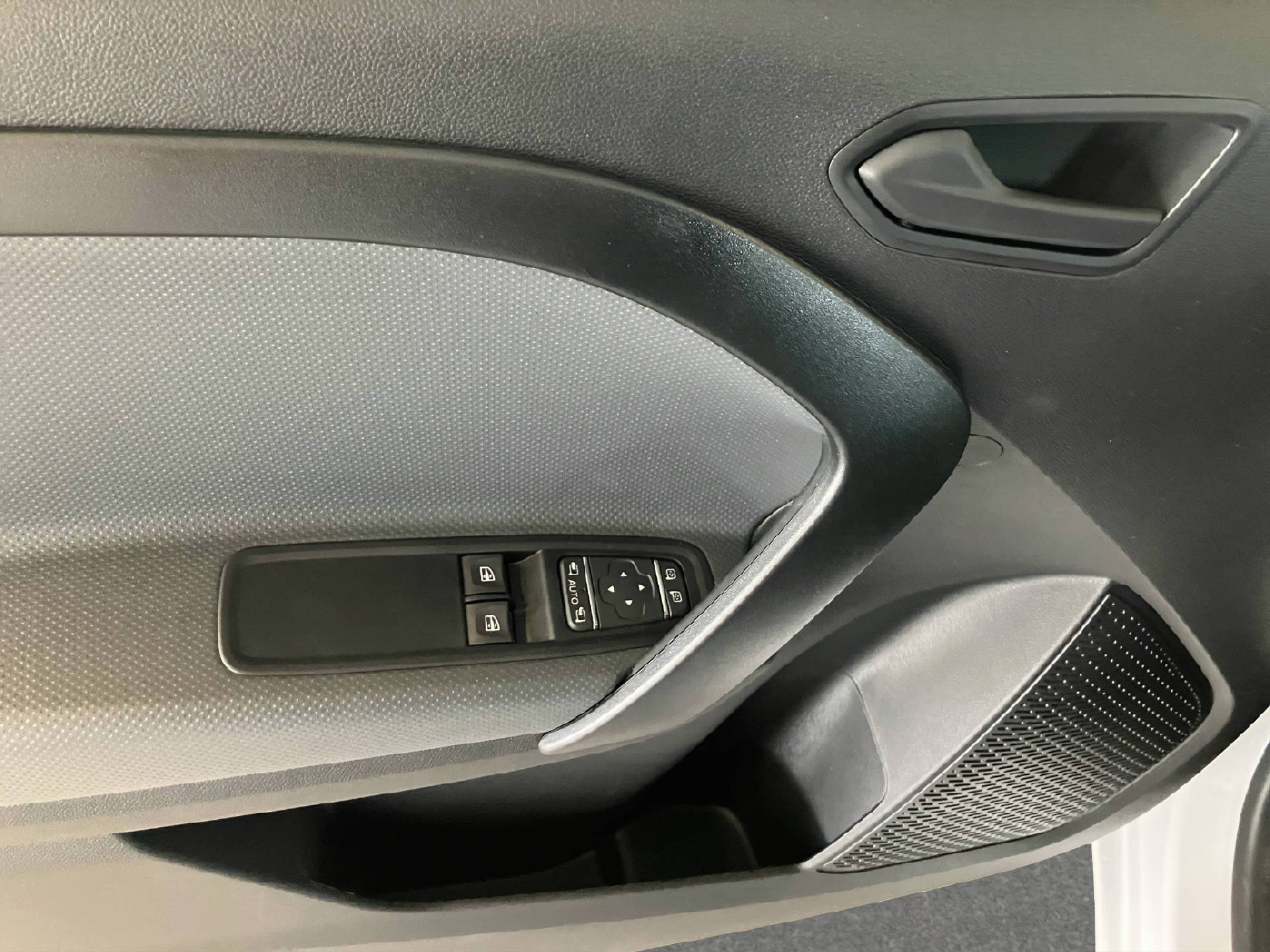 MERCEDES-BENZ eCitan Standard 2716mm S Worker-image-12
